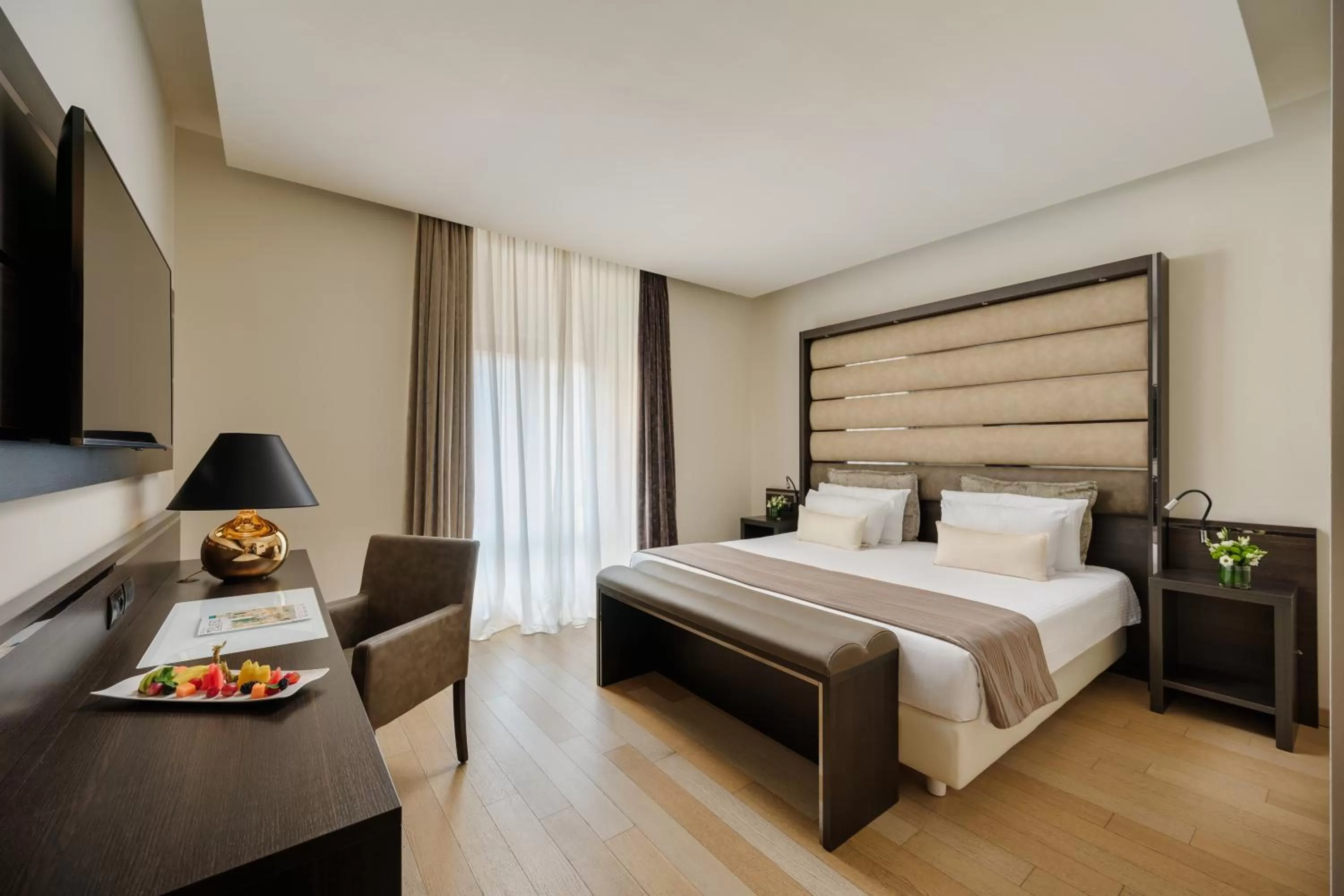 Deluxe Double or Twin Room in Hotel The Square Milano Duomo - Preferred Hotels & Resorts