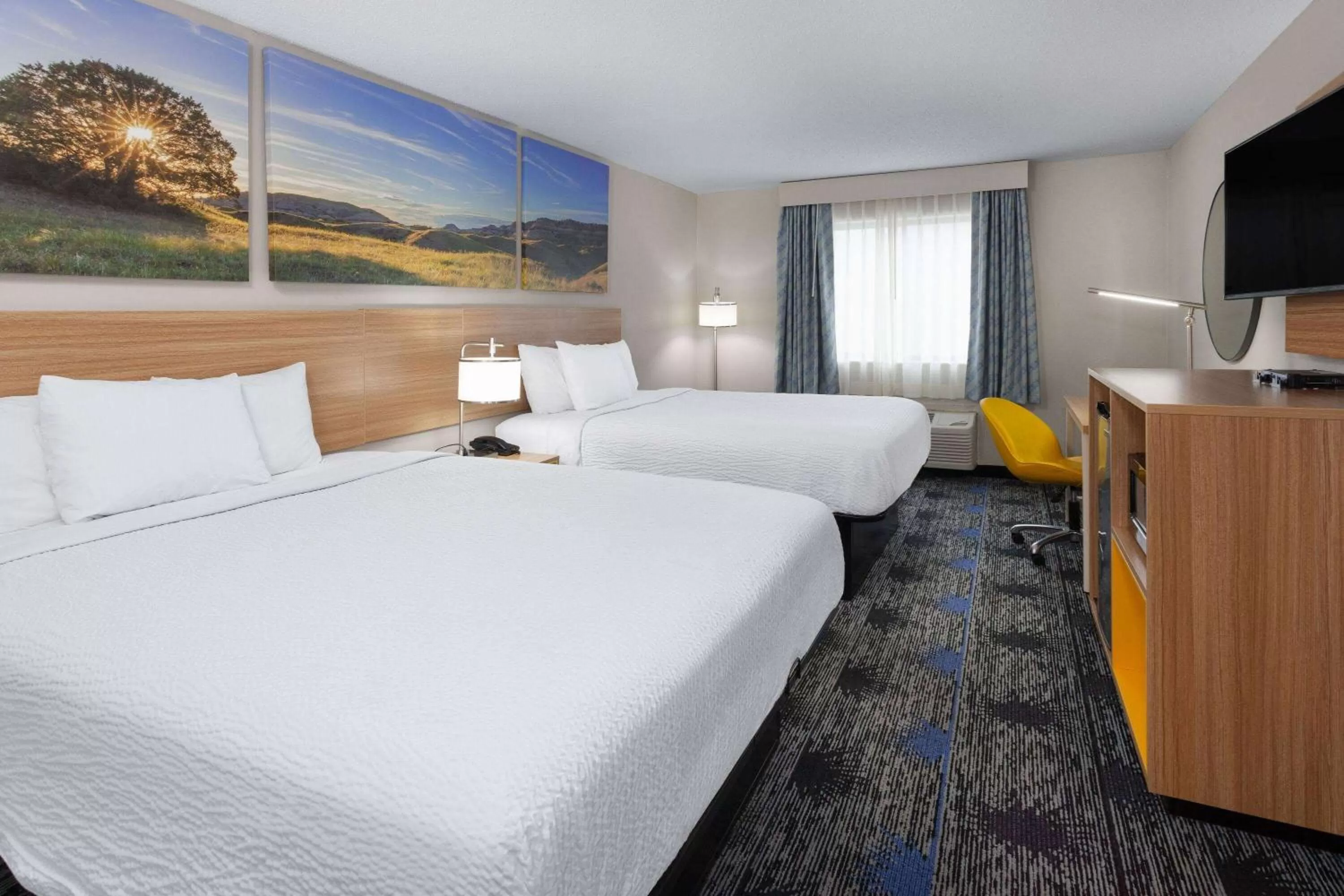 Queen Room with Two Queen Beds - Non-Smoking in Days Inn by Wyndham Wooster