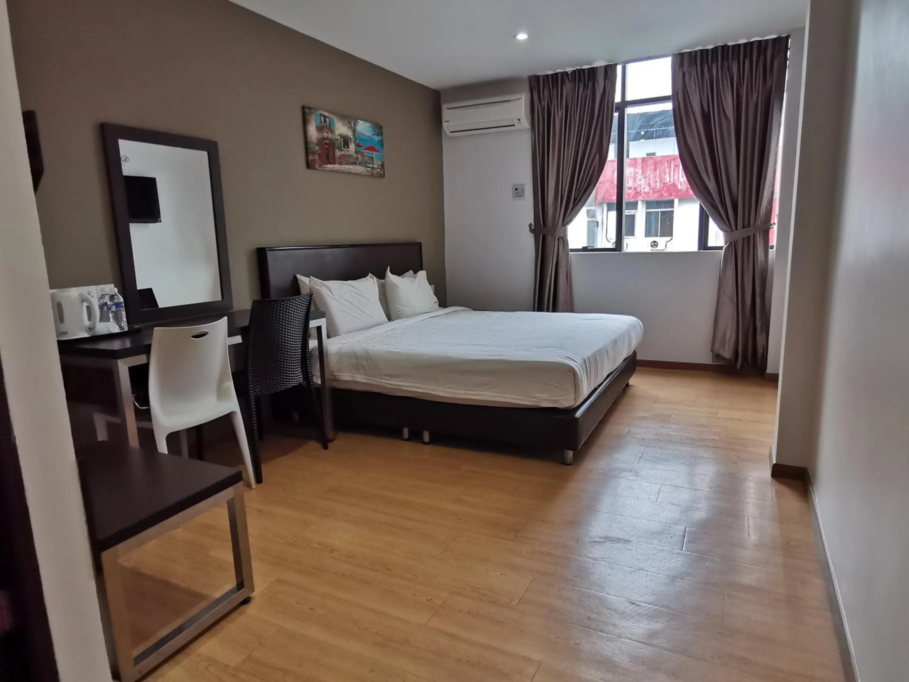 Standard Double Room in Padungan Hotel