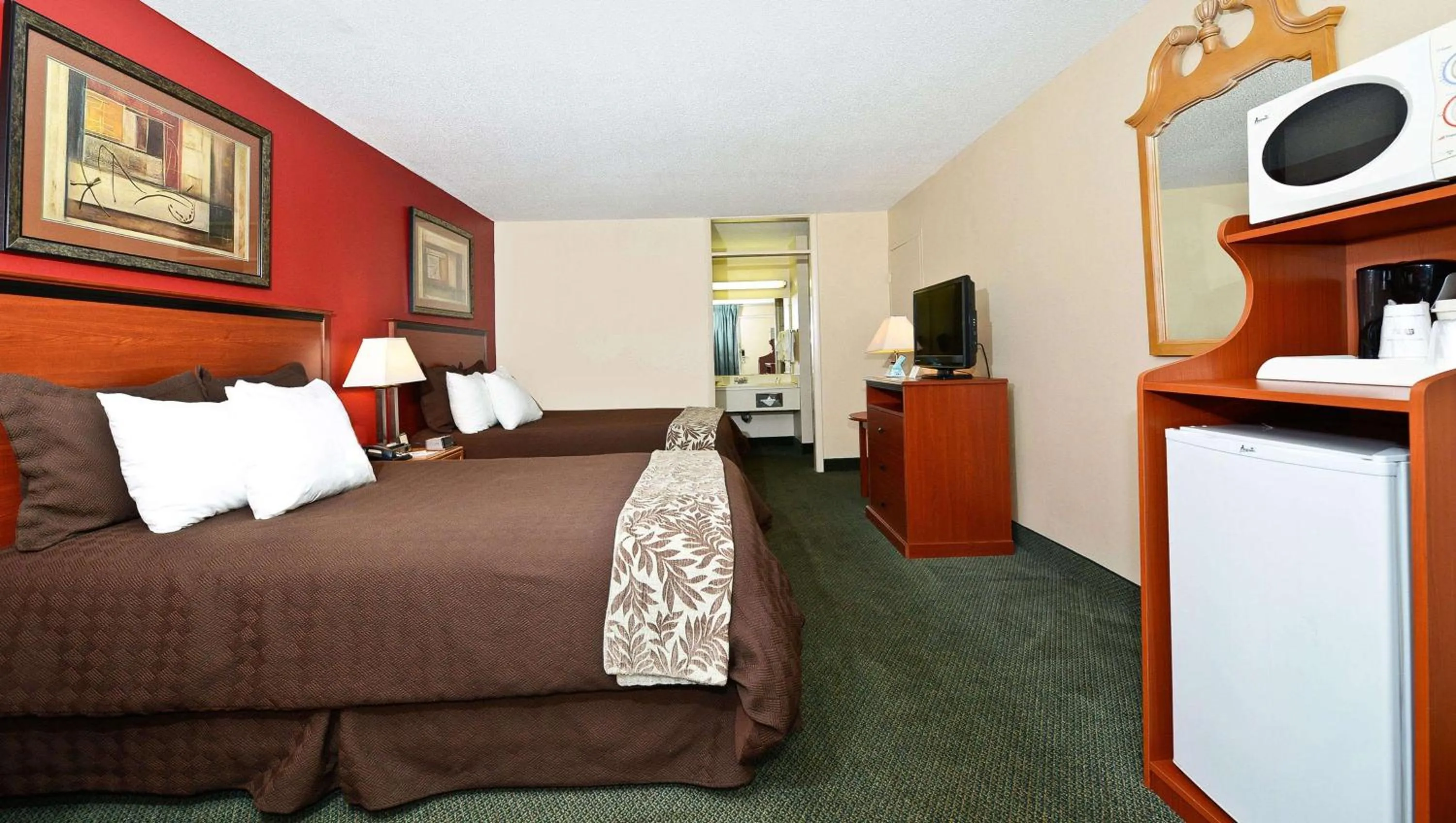 Double Room - single occupancy - Disability Access in Magnuson Hotel Mountain View