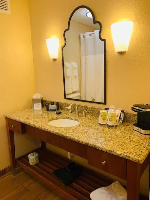 Queen Room with Two Queen Beds - Non-Smoking in Wingate by Wyndham Elkins