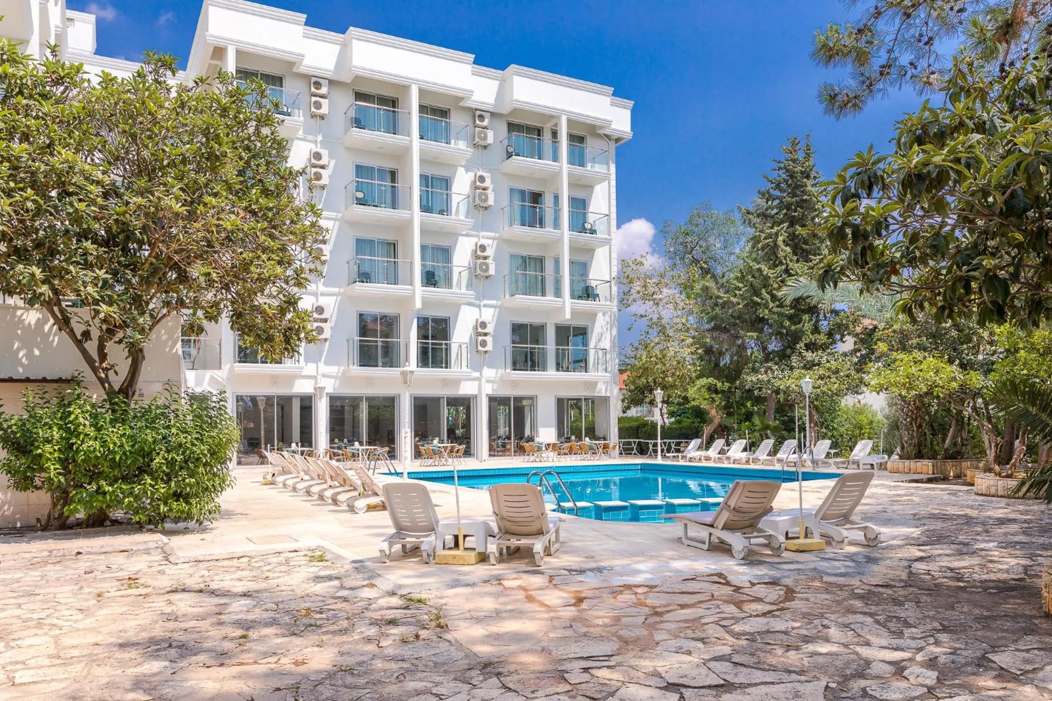 Swimming pool in Ekici Hotel