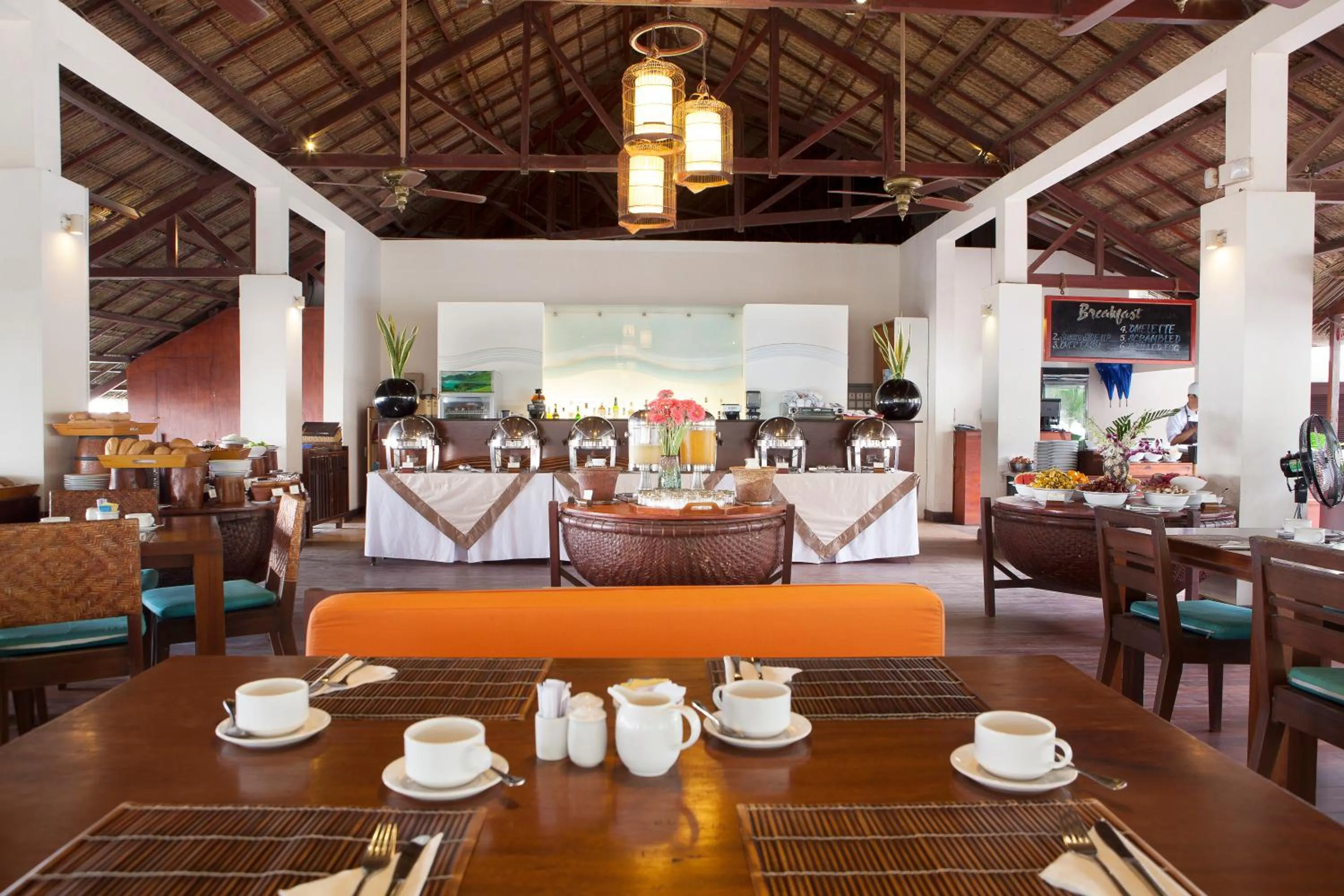 Restaurant/places to eat in Blue Ocean Resort