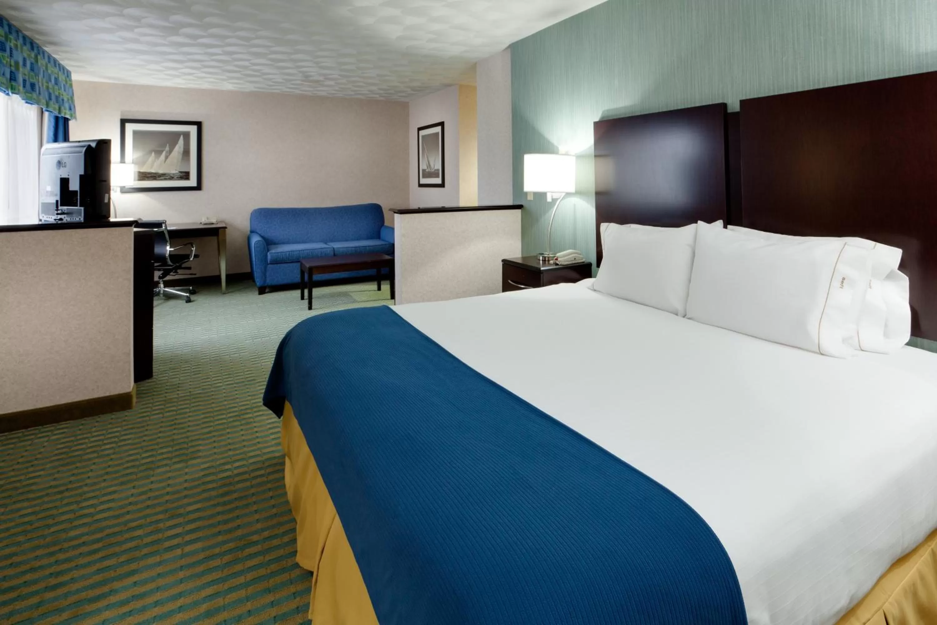 King Suite - Non-Smoking in Holiday Inn Express & Suites Smithfield - Providence by IHG