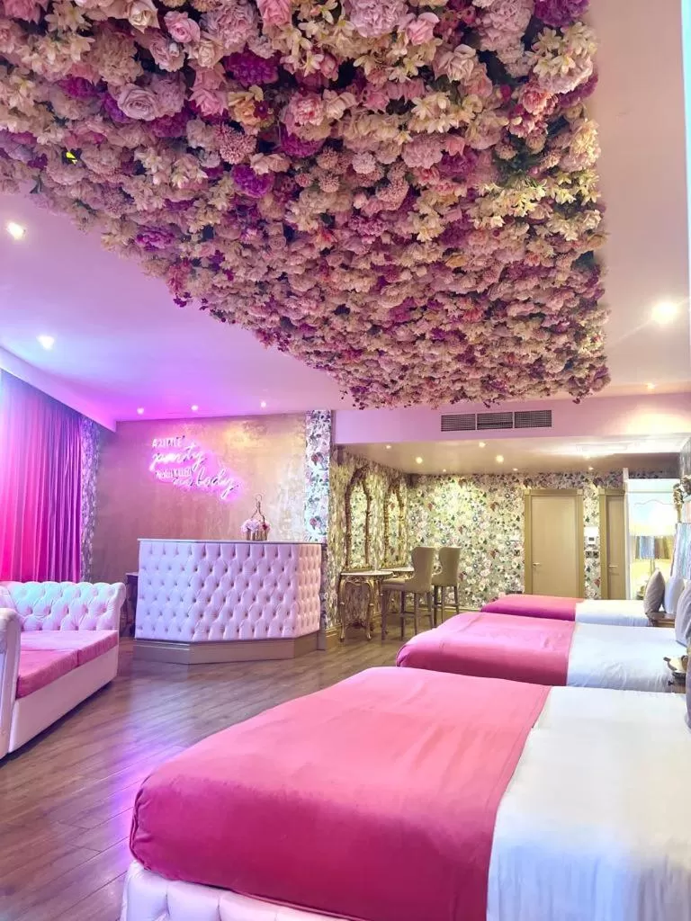 Themed Room (Sleeping 6) in The Shankly Hotel