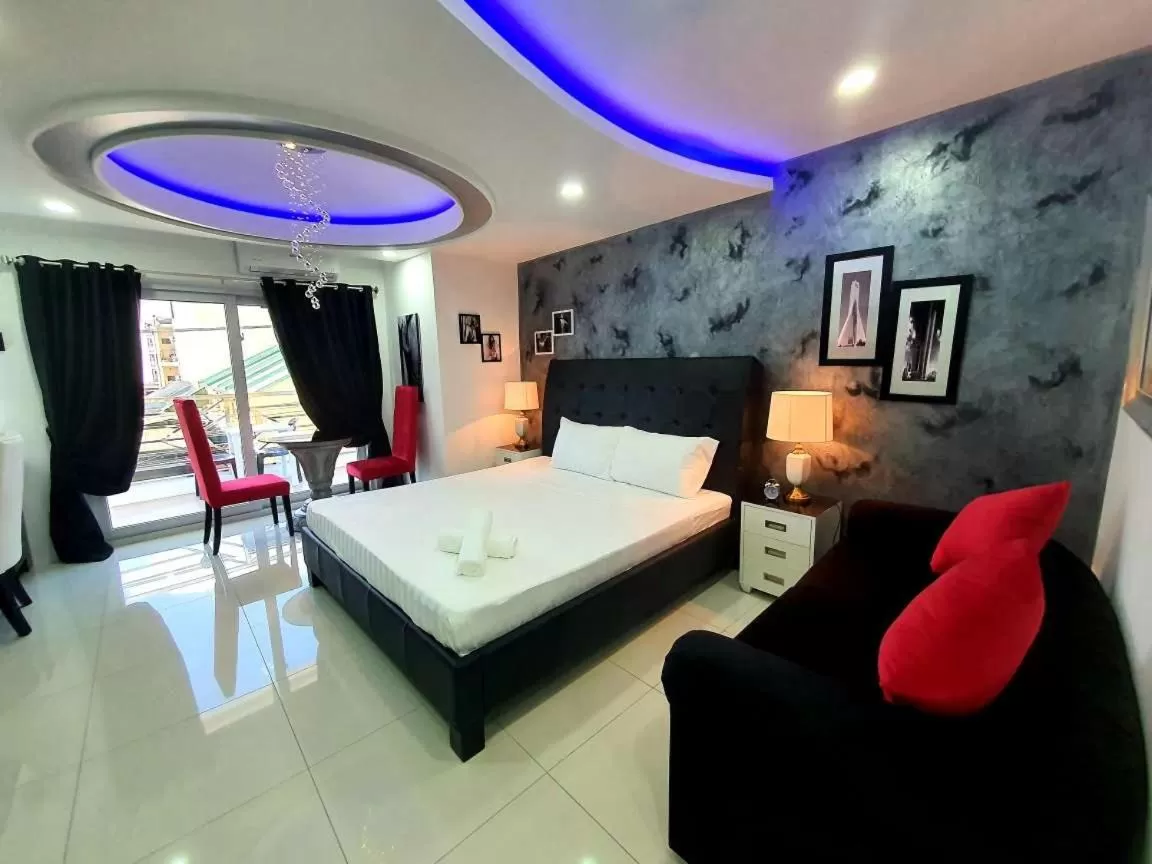 Deluxe King Studio in Kandi Palace