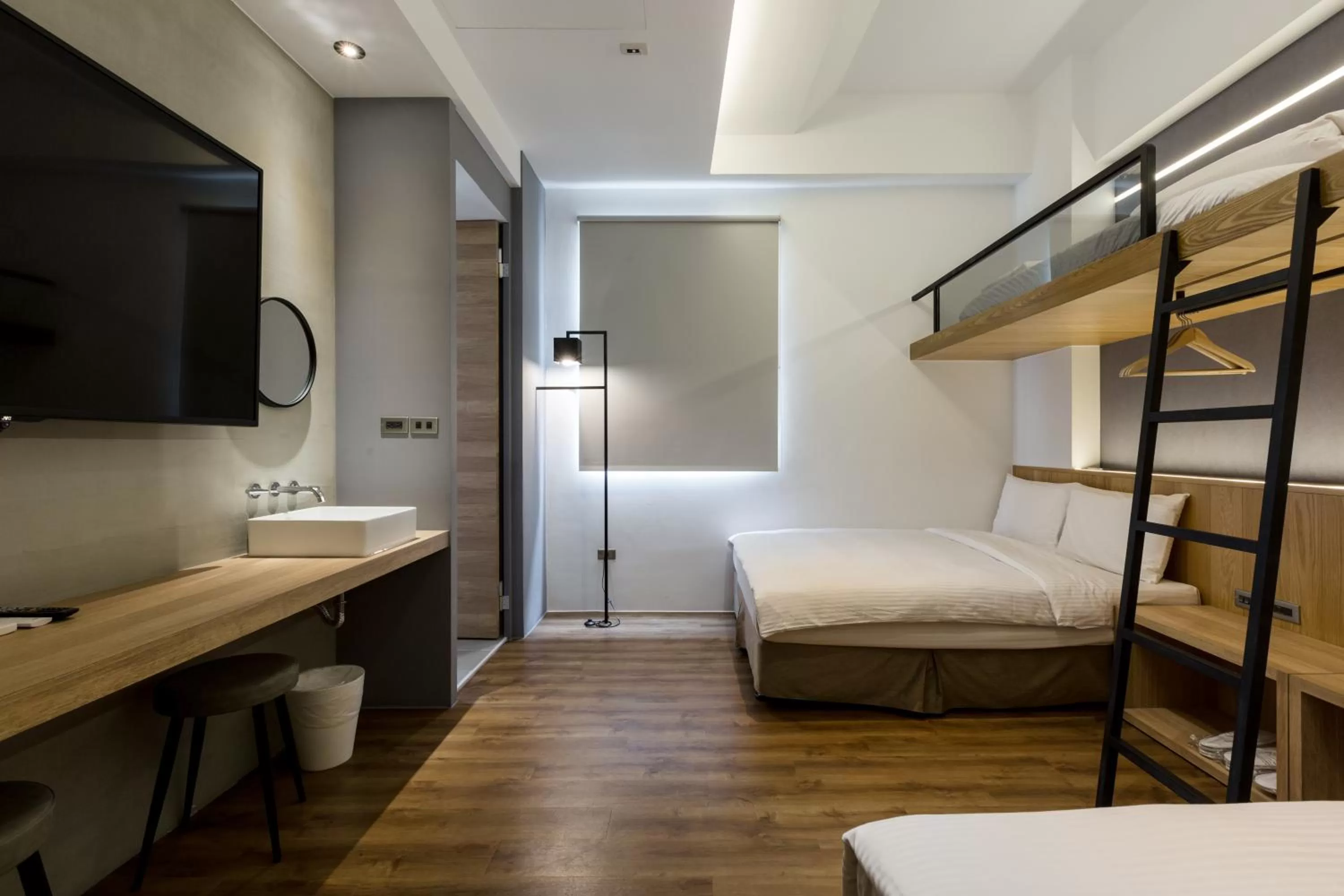 Superior Family Room in Green Hotel