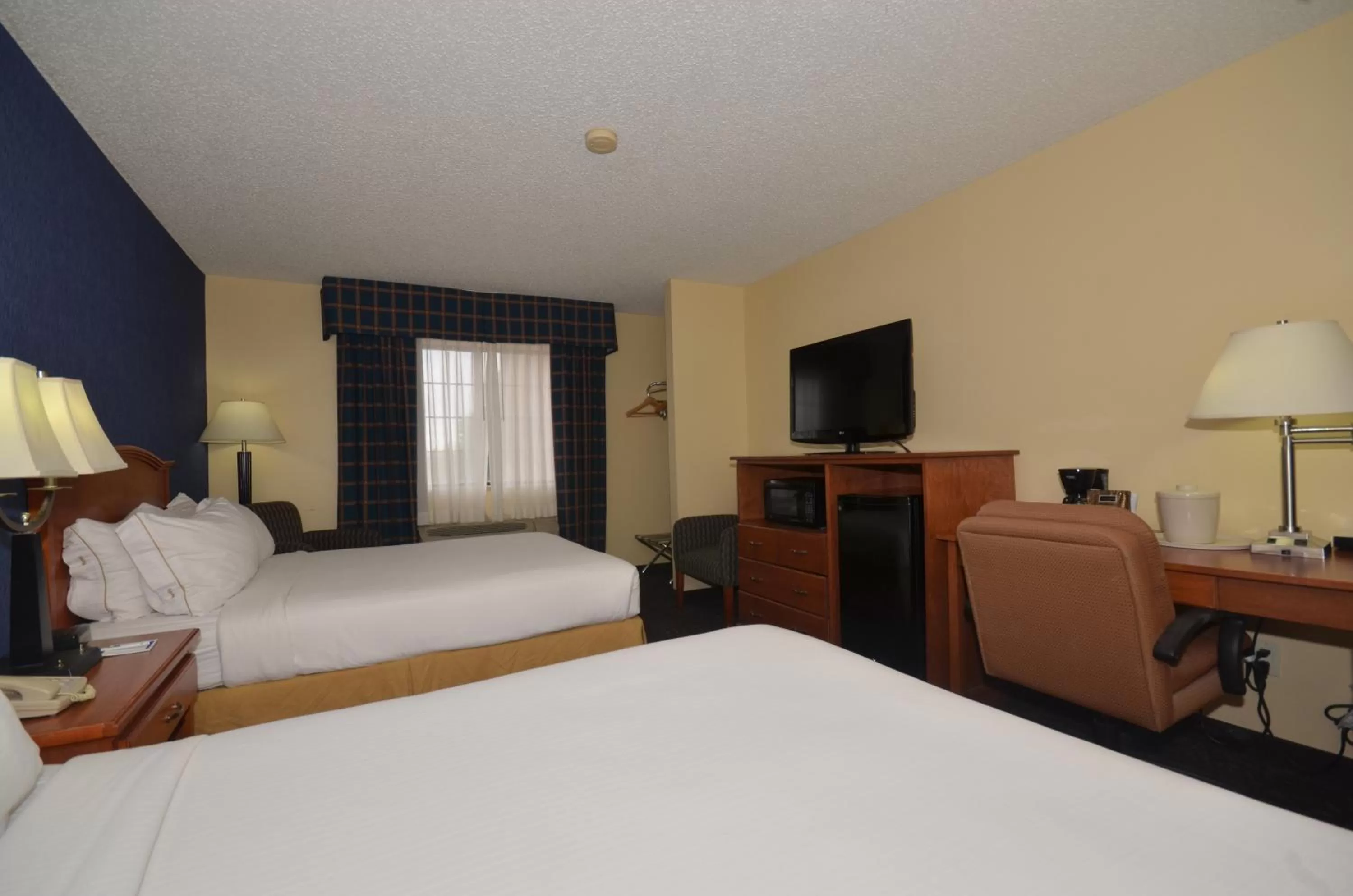 Queen Room with Two Queen Beds - Non-Smoking in Ramada by Wyndham Santa Fe