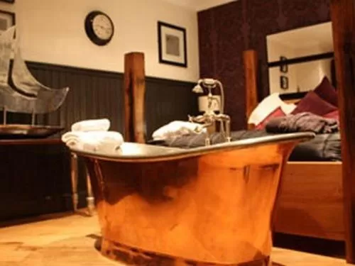 Deluxe King Room - single occupancy in The Sun Inn