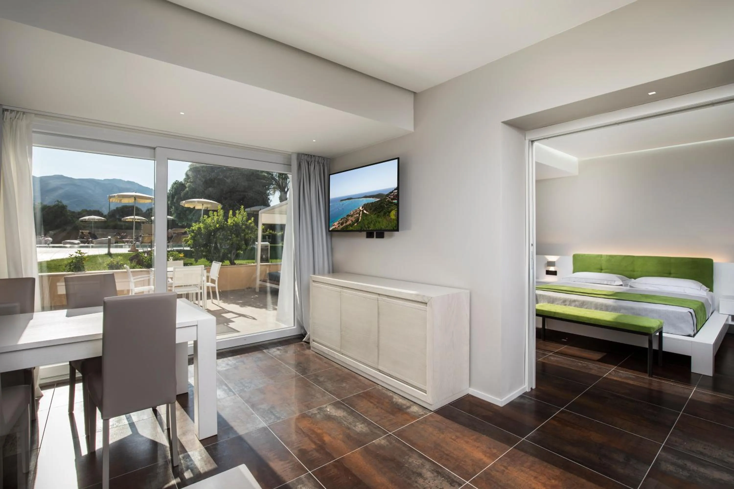 Suite with Pool View in Hotel San Teodoro