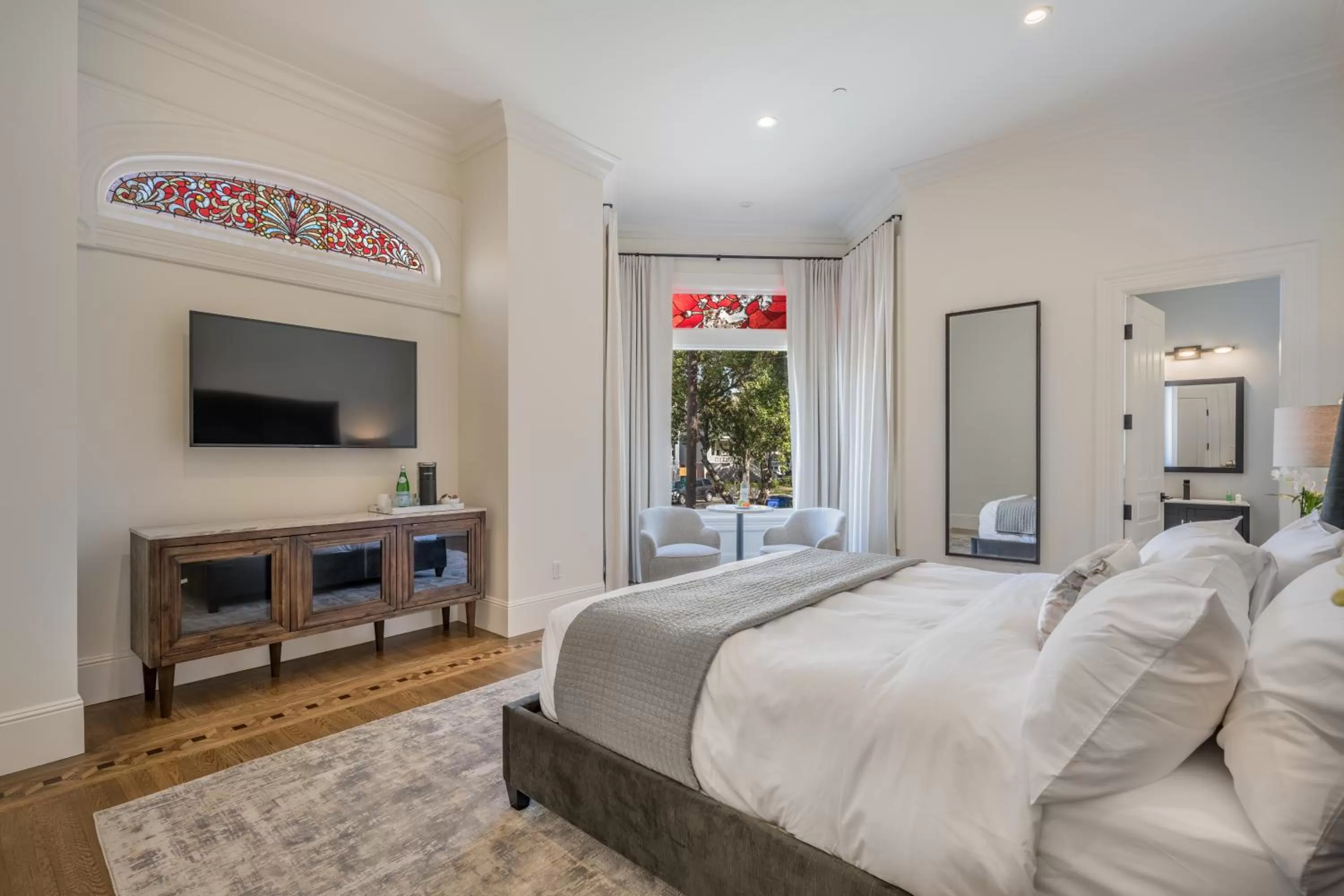 Standard King Room - single occupancy in The George - Luxury Boutique Inn