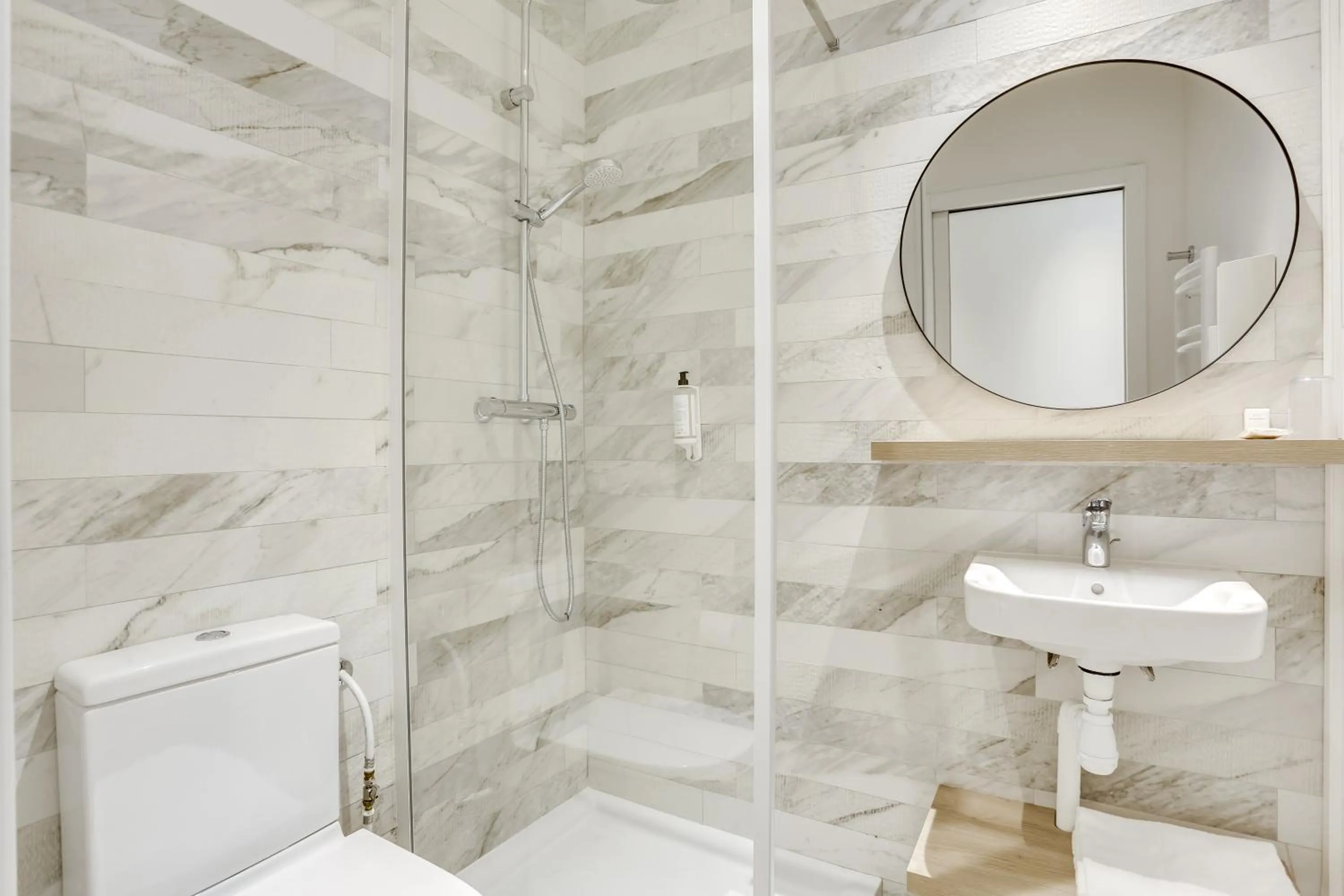 Single Room in Hotel Courseine