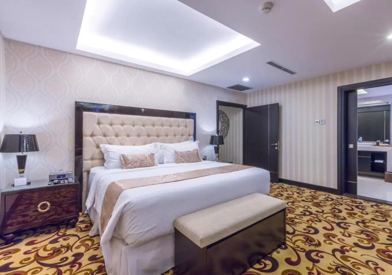 Presidential King Suite in Wyndham Surabaya
