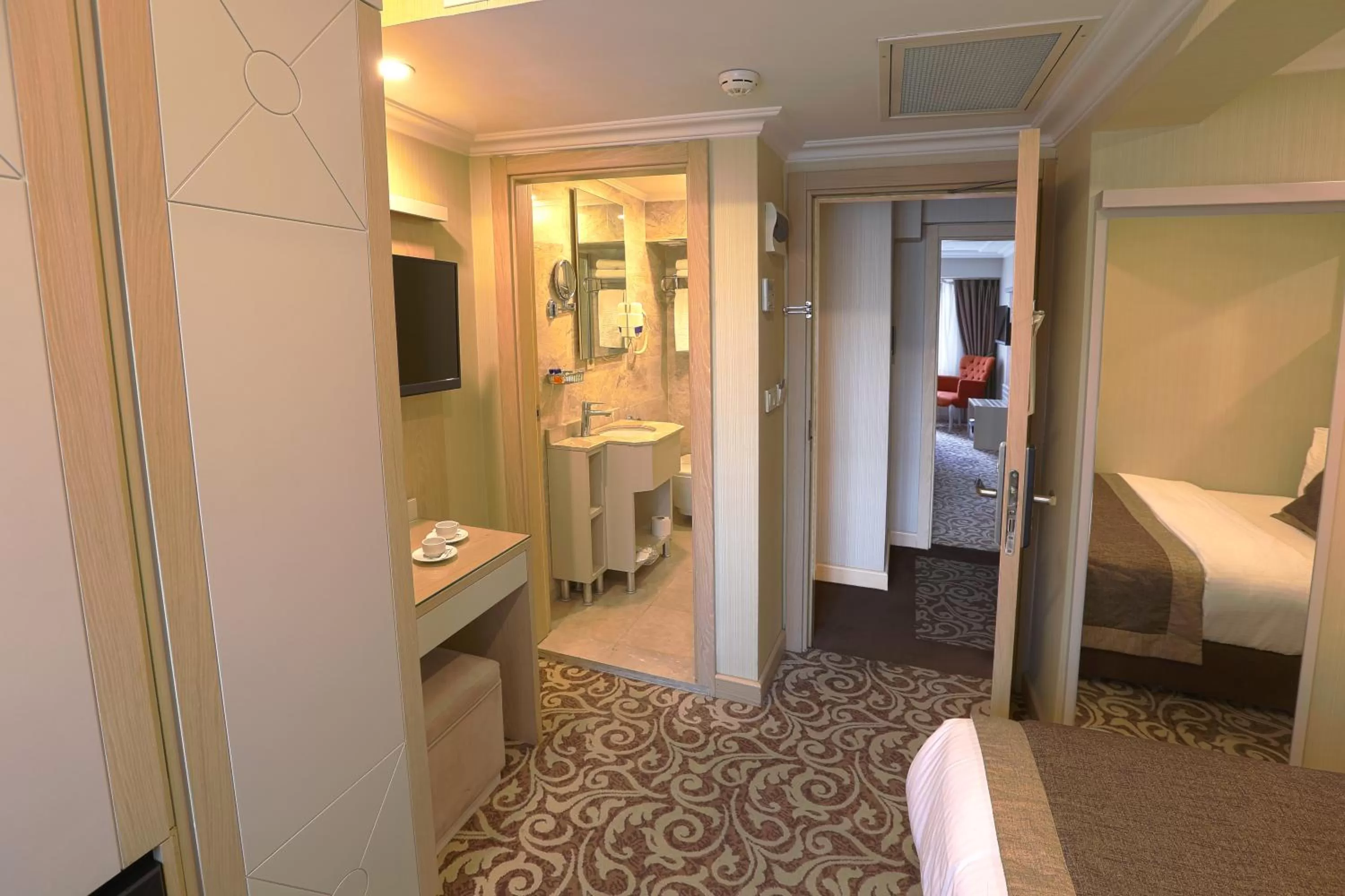 Family Room with Shared Bathroom in Alpinn Hotel Istanbul