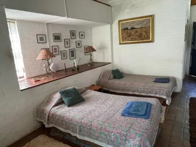 Superior Twin Room with Garden View - single occupancy in Weaver Cottages