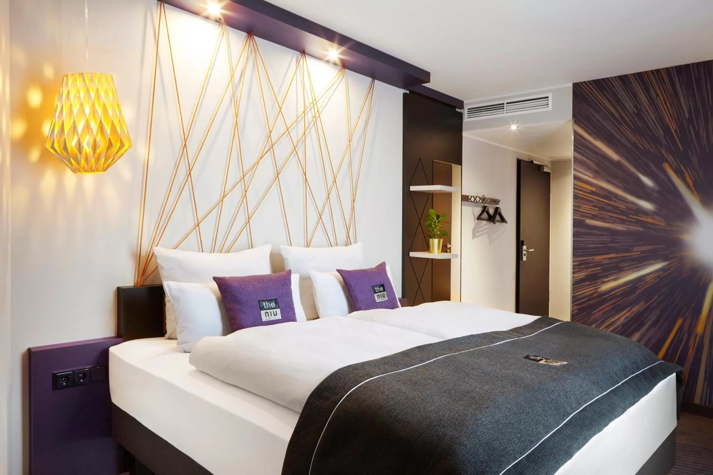 Standard Double Room in Holiday Inn - the niu, Air Frankfurt Messe by IHG