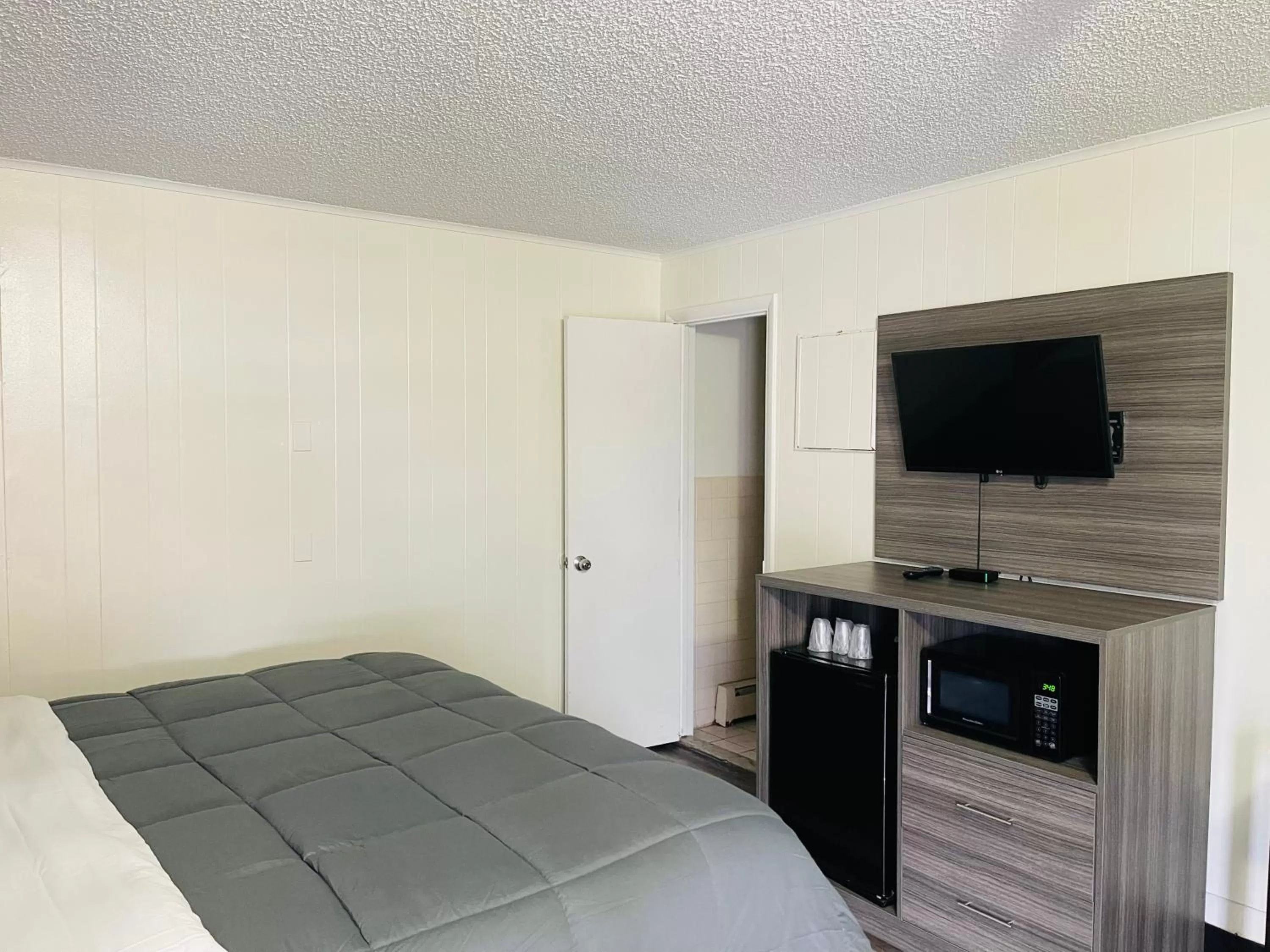 Standard King Room in Crown Inn