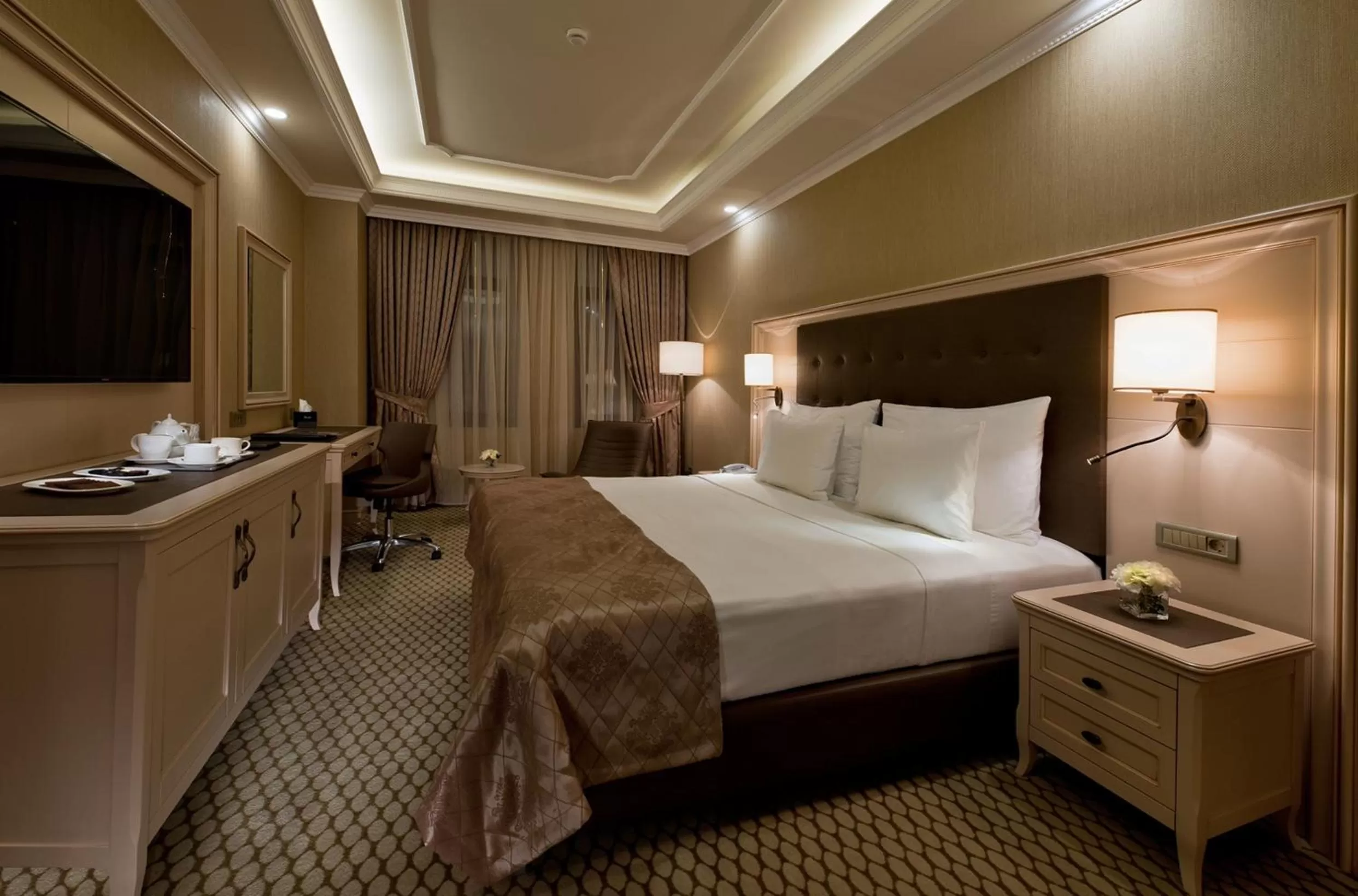Superior King Room in Divan Suites Batumi