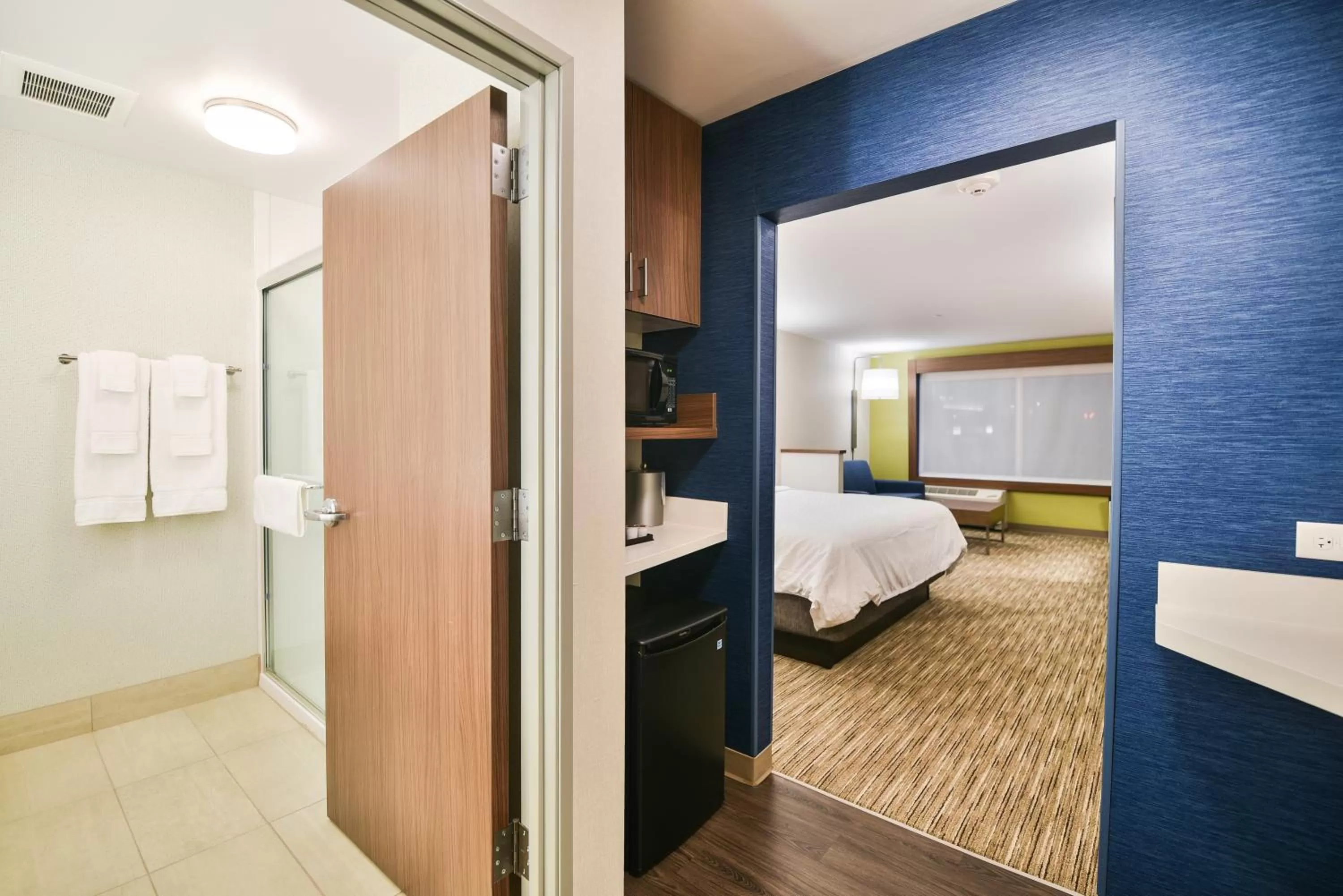 Standard King Room in Holiday Inn Express & Suites Lehi - Thanksgiving Point by IHG