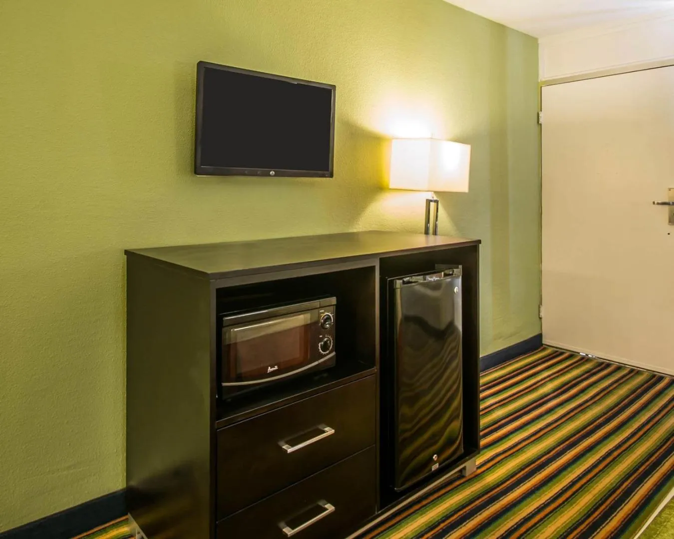 King Room - Accessible/Non-Smoking in Sunset Palm Hotel