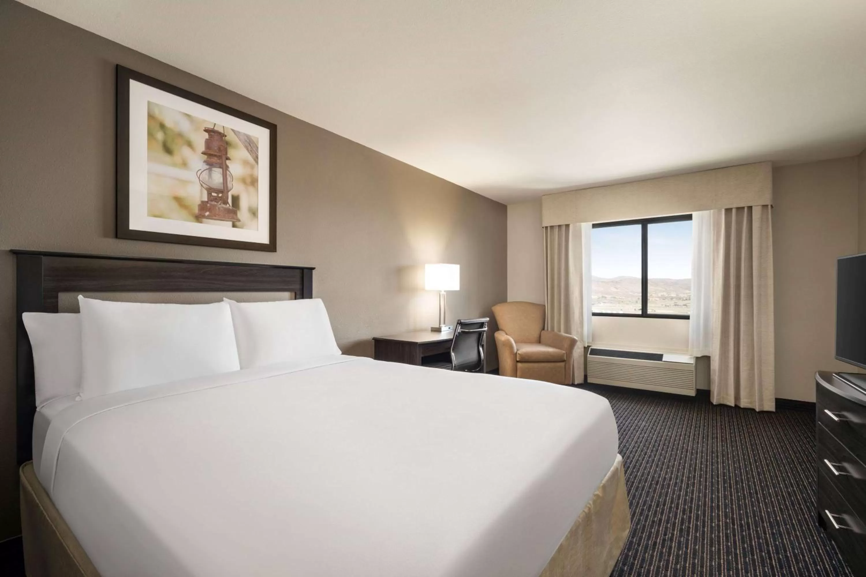 King Room - Non-Smoking in Baymont by Wyndham Elko