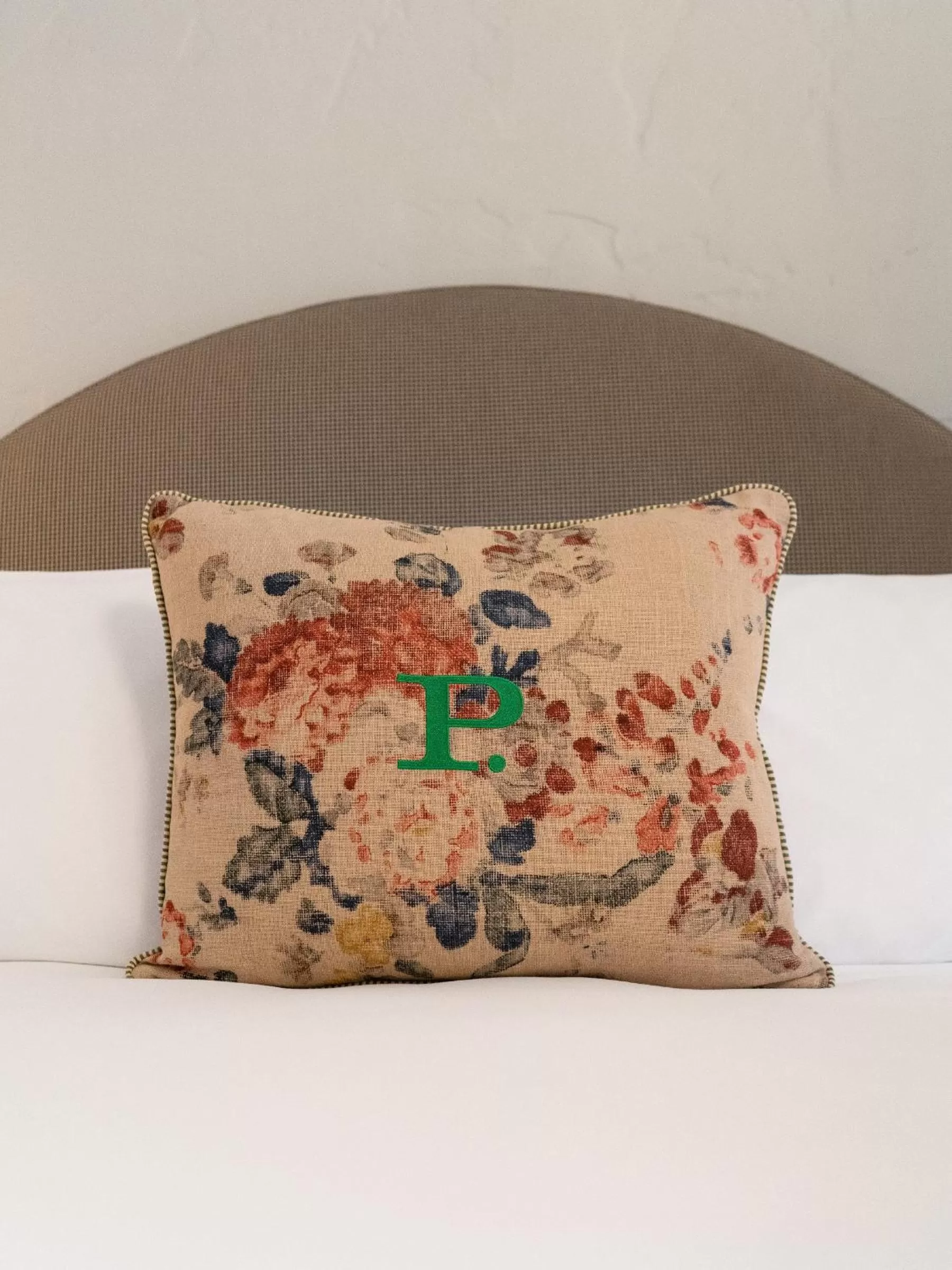 Deluxe King Room in Palihouse Santa Barbara