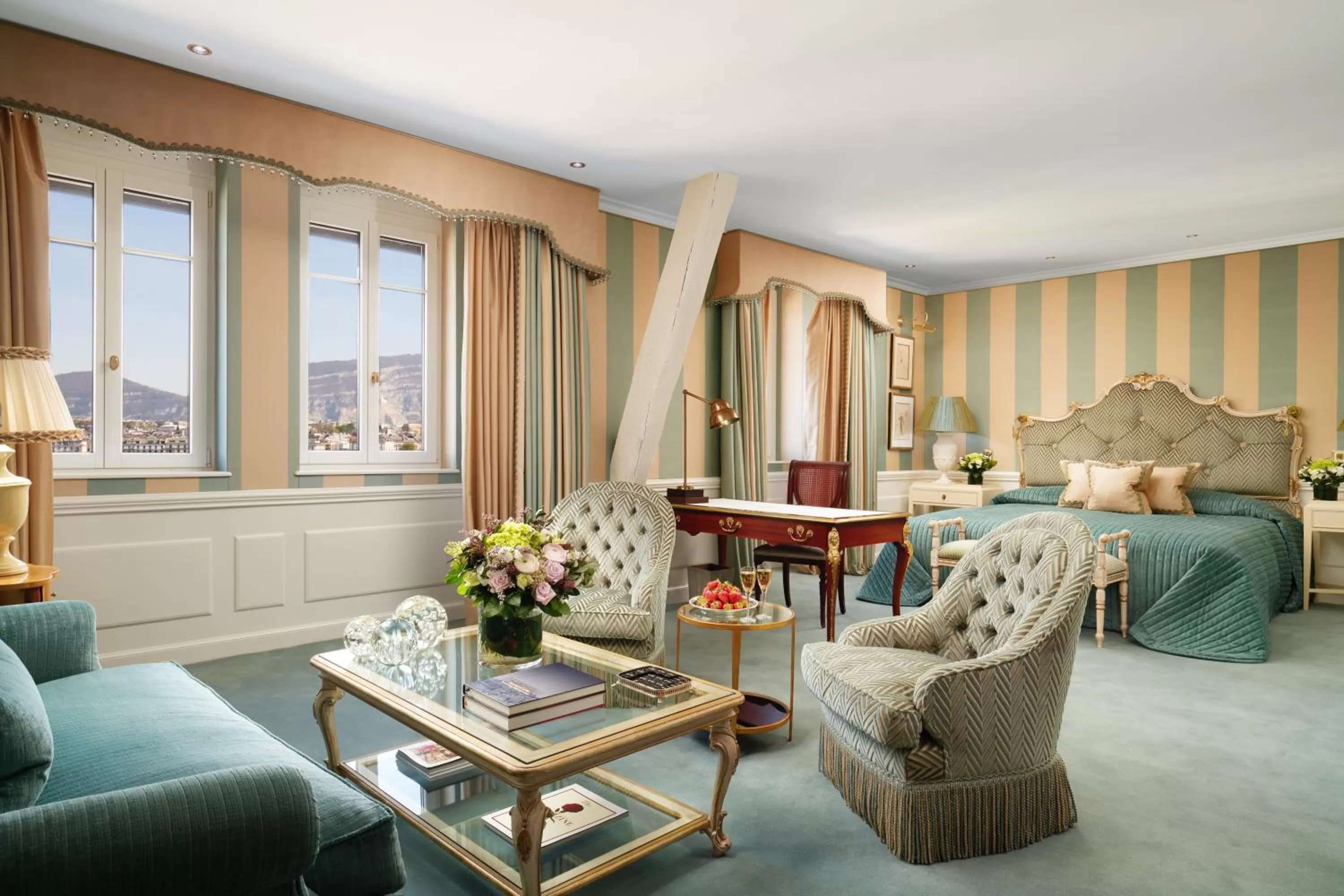 Junior Suite with Lake View in Hotel d'Angleterre