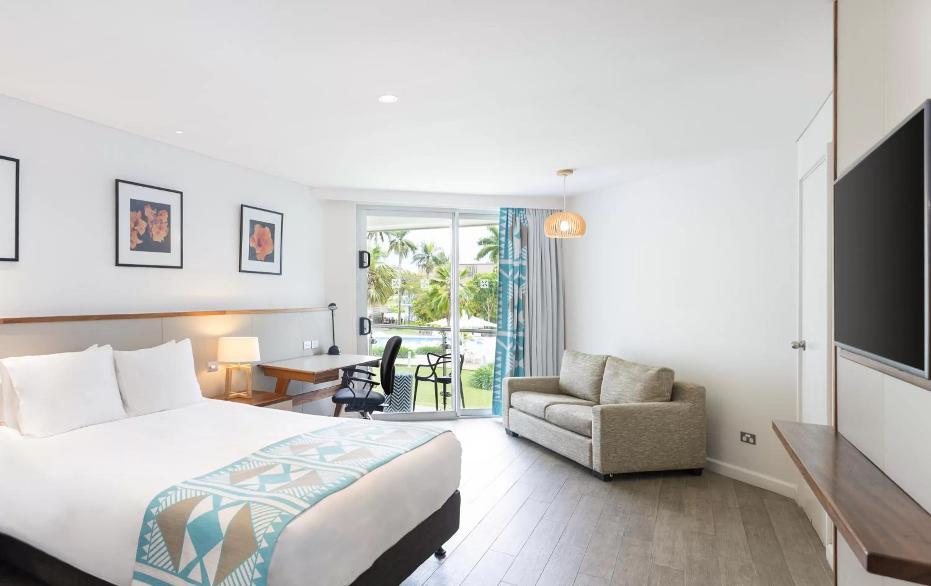 Queen Room with Sofa Bed in Holiday Inn Suva by IHG