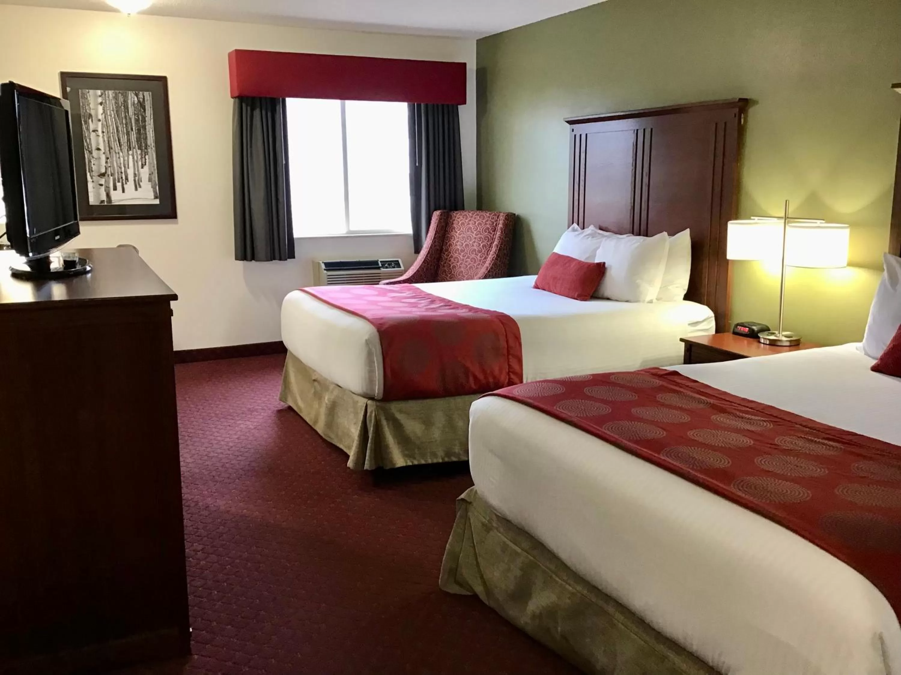 Queen Room with Two Queen Beds Non-Smoking in Baymont by Wyndham Bozeman