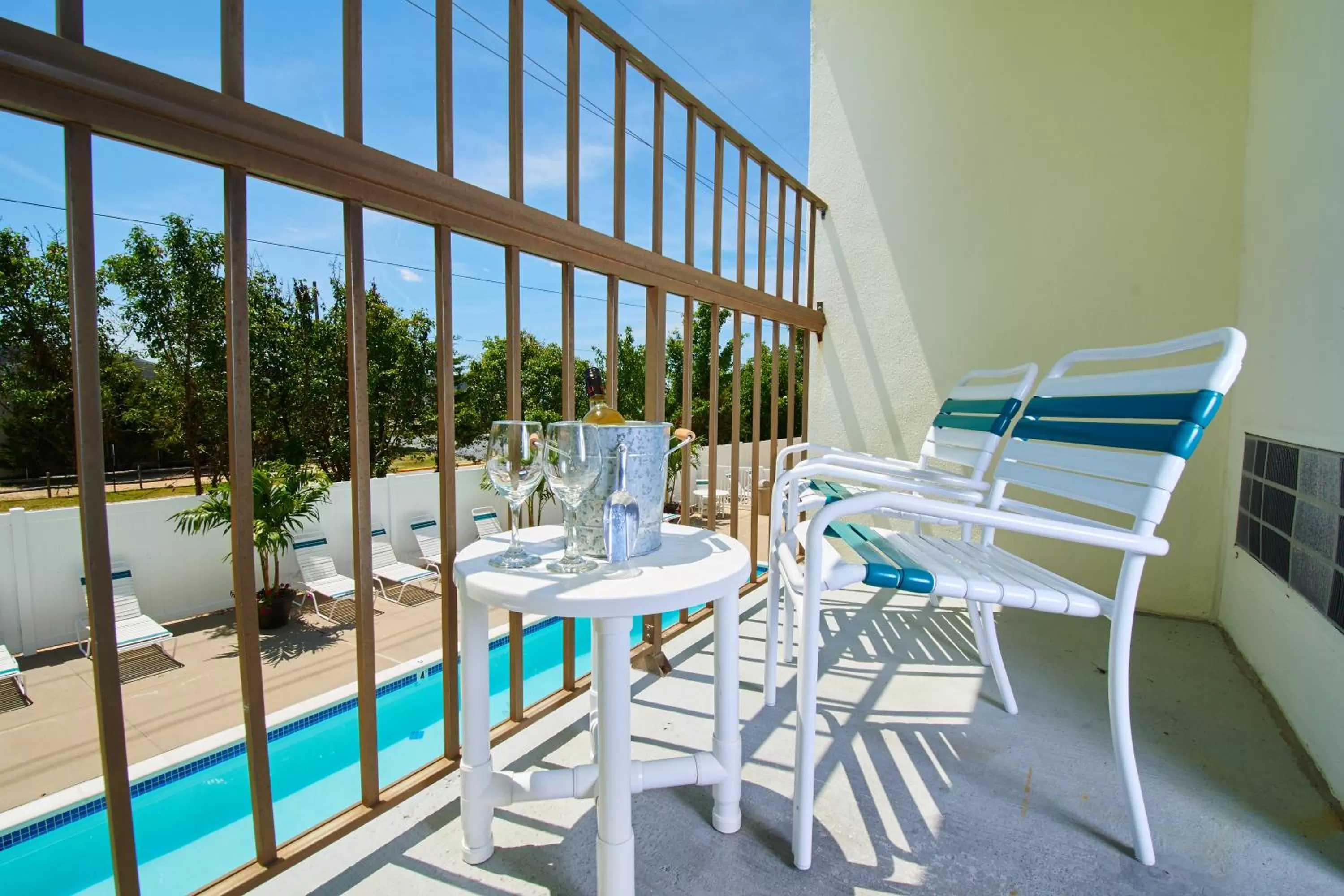 King Room with Sleeper Sofa - Pool View in The Bay Resort