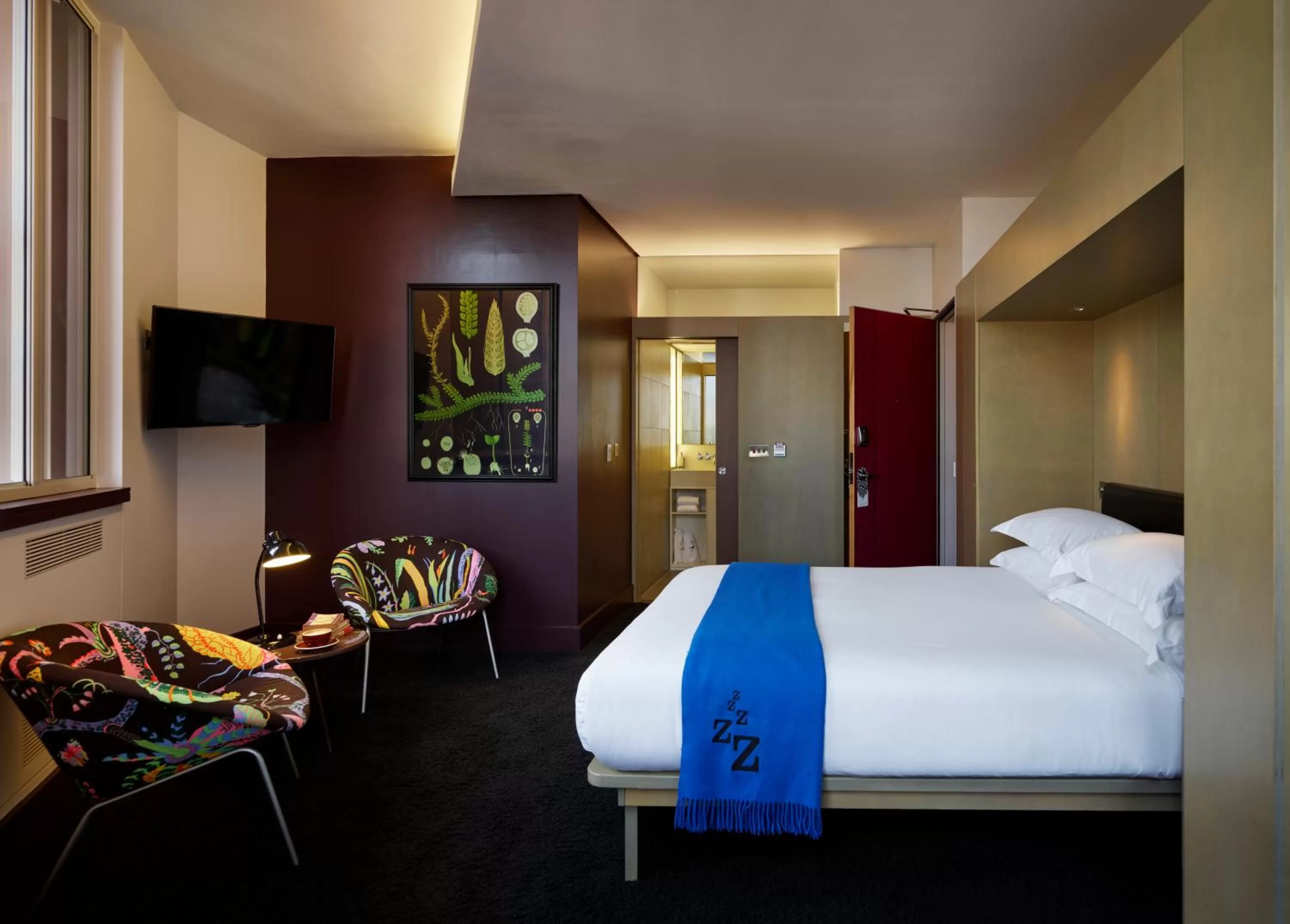 Deluxe Queen in Marrable's Farringdon Hotel