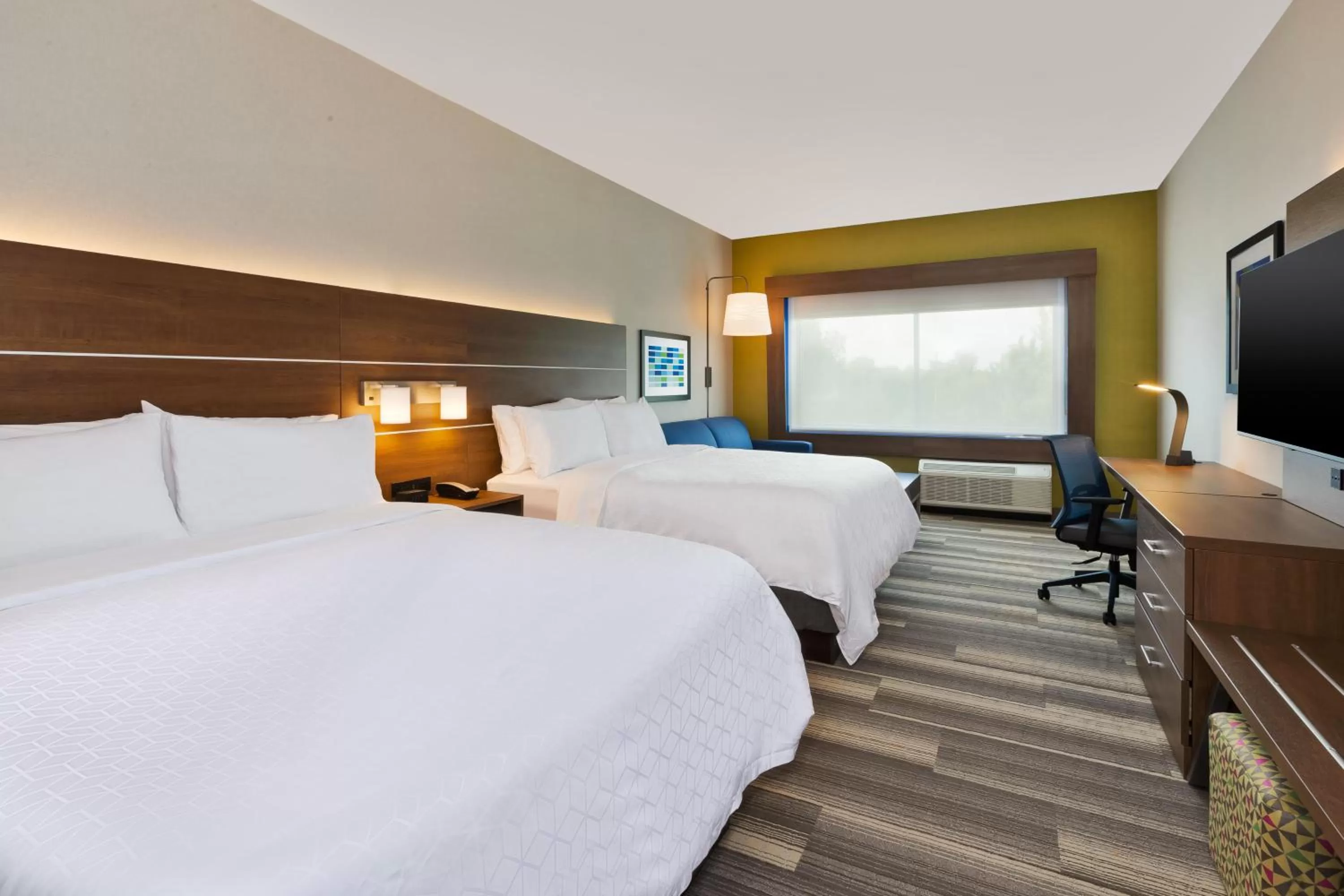 Queen Suite with Two Queen Beds and Sofa Bed in Holiday Inn Express & Suites - Milan - Sandusky Area by IHG