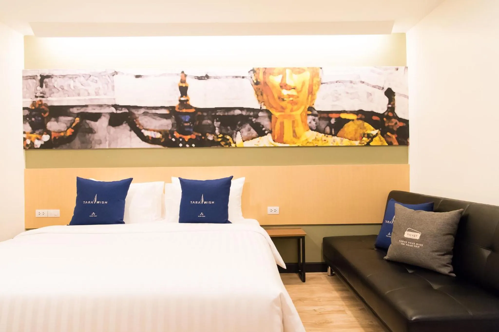 Deluxe Double Room in Tarawish Hotel