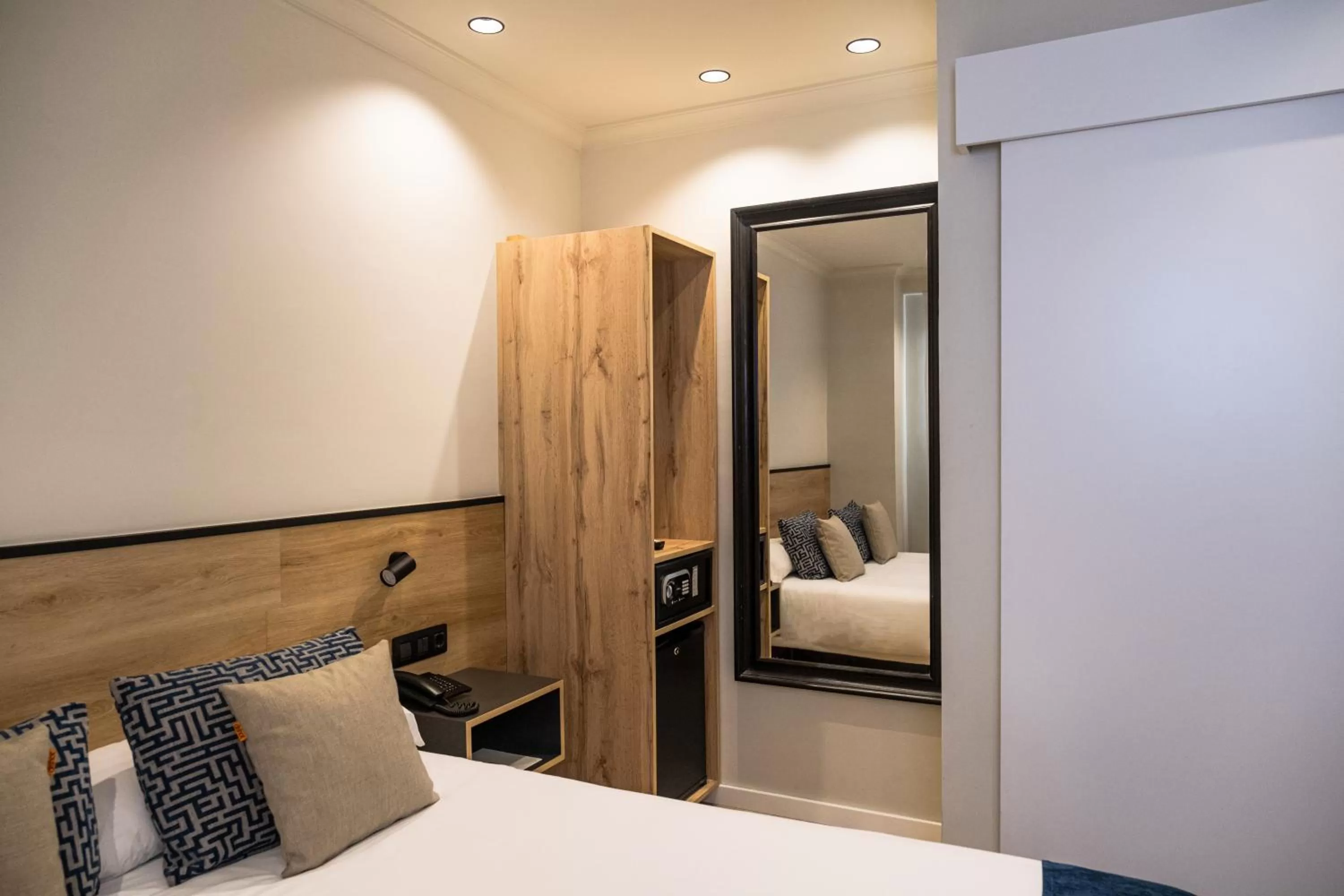 Double or Twin Room in Hotel Adonis Capital