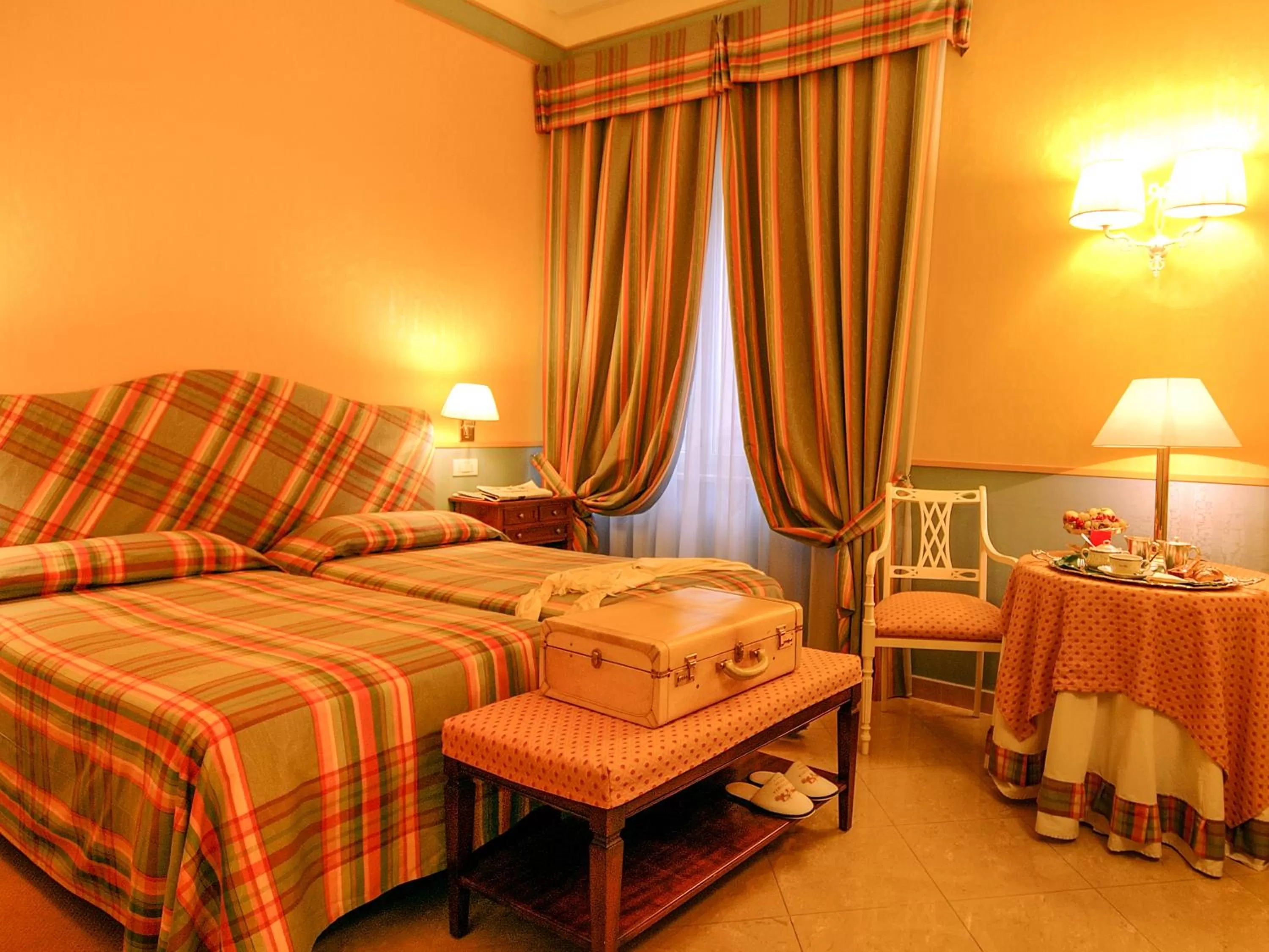 Classic Twin Room in Hotel Victoria & Iside Spa