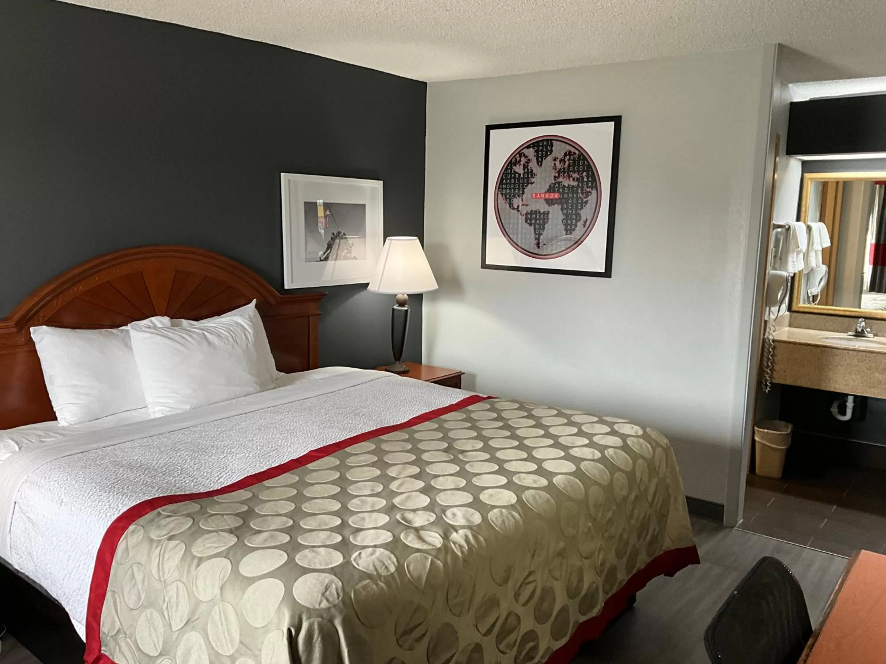 King Room - Non-Smoking in Ramada by Wyndham Macon