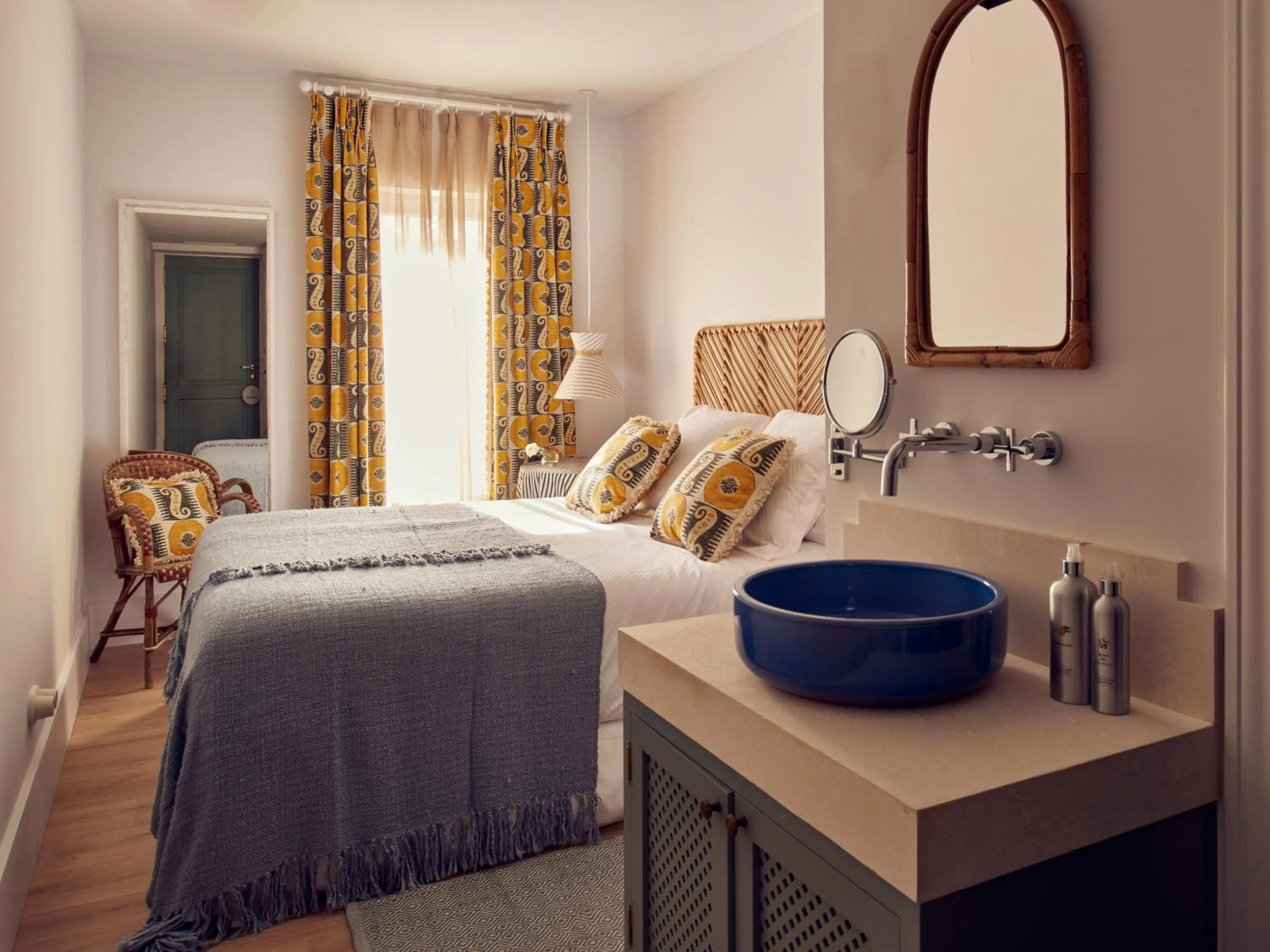 Single Room in Cristine Bedfor Mahon Boutique Hotel