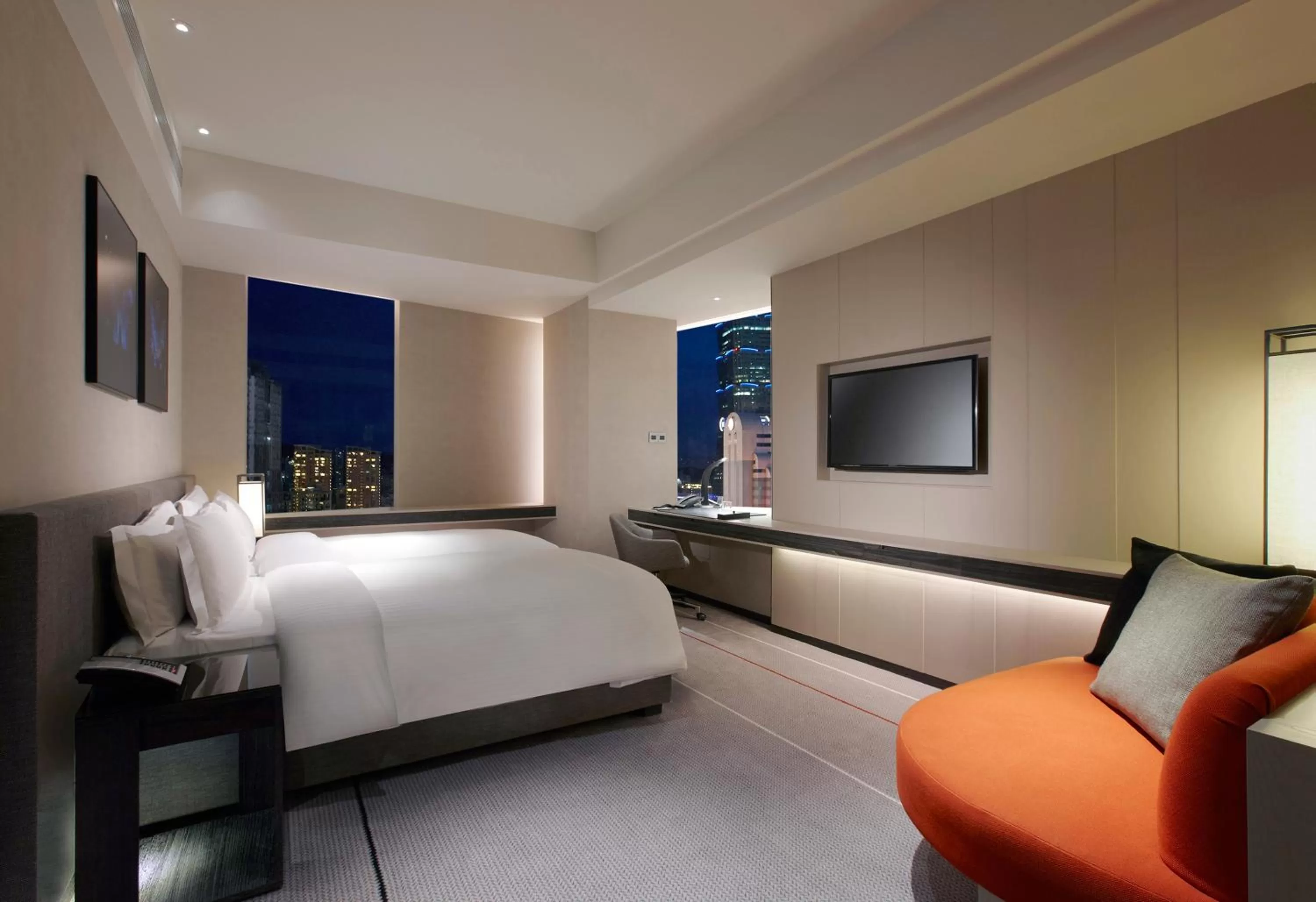 Premium Twin Room with Landmark View in Humble House Taipei, Curio Collection by Hilton