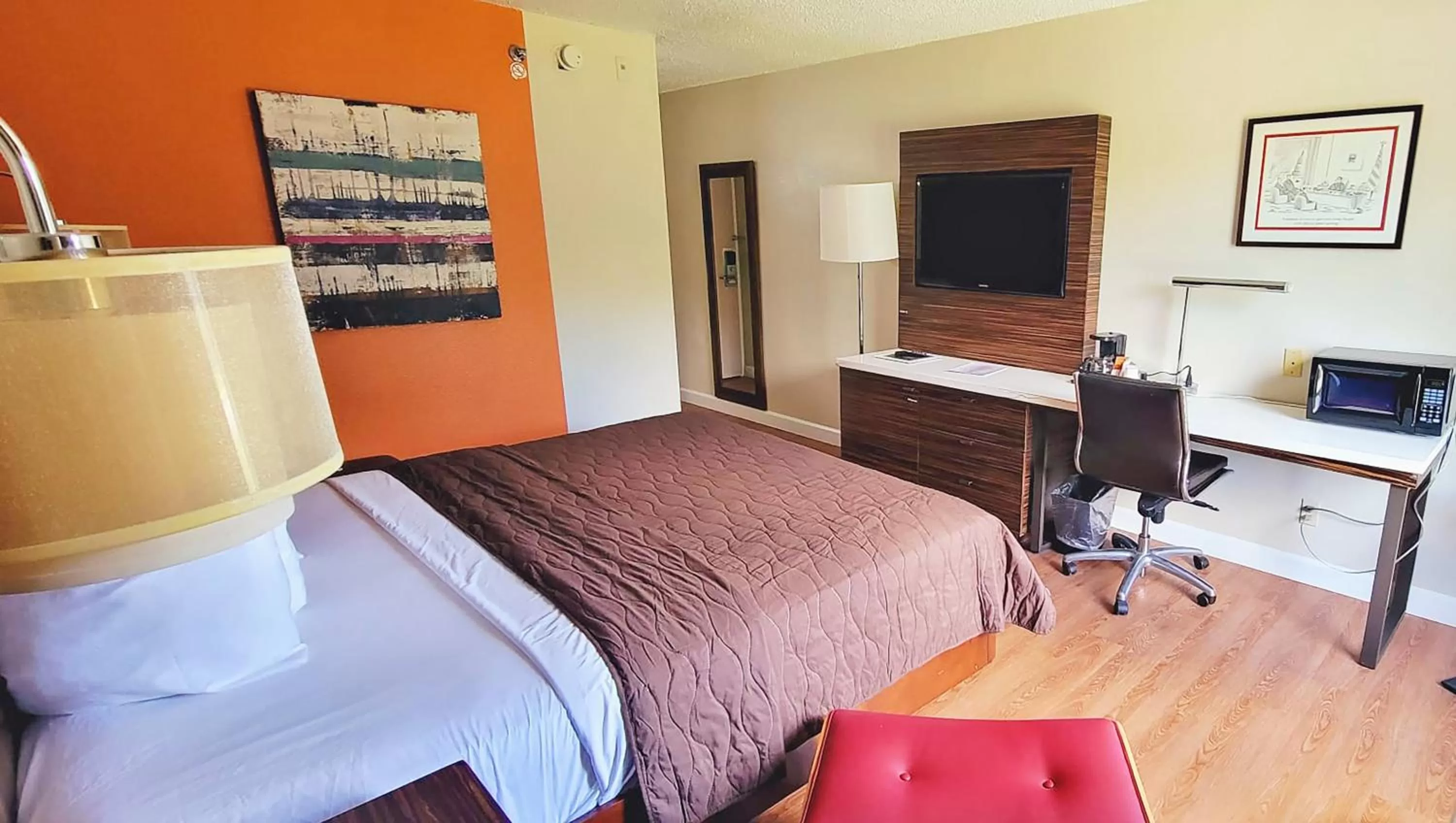 Deluxe King Room in Studios & Suites 4 Less Charlotte