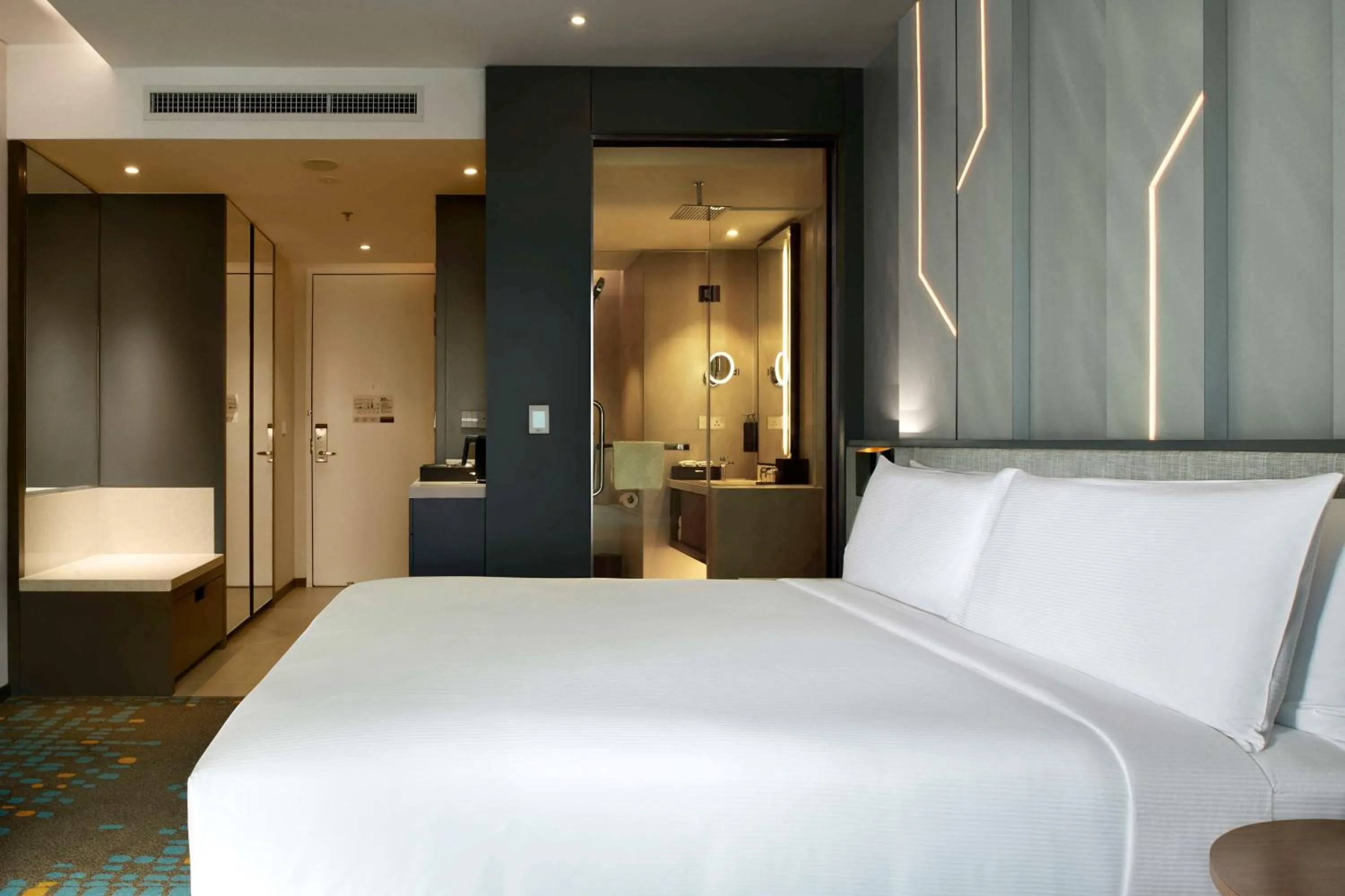 King Guest Room in Doubletree By Hilton Shah Alam I-City