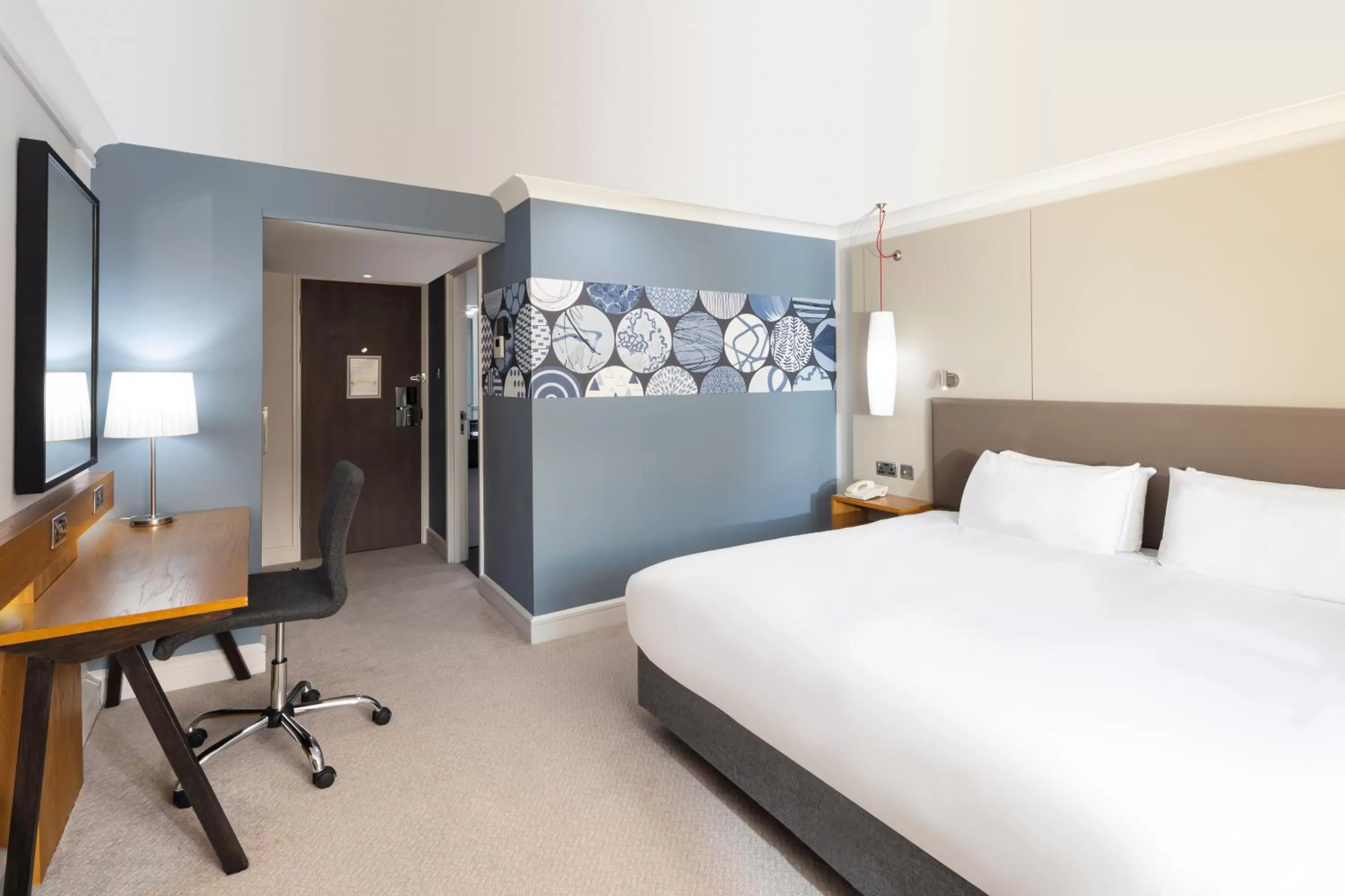 One-Bedroom Suite Lounge Access in Crowne Plaza Harrogate by IHG