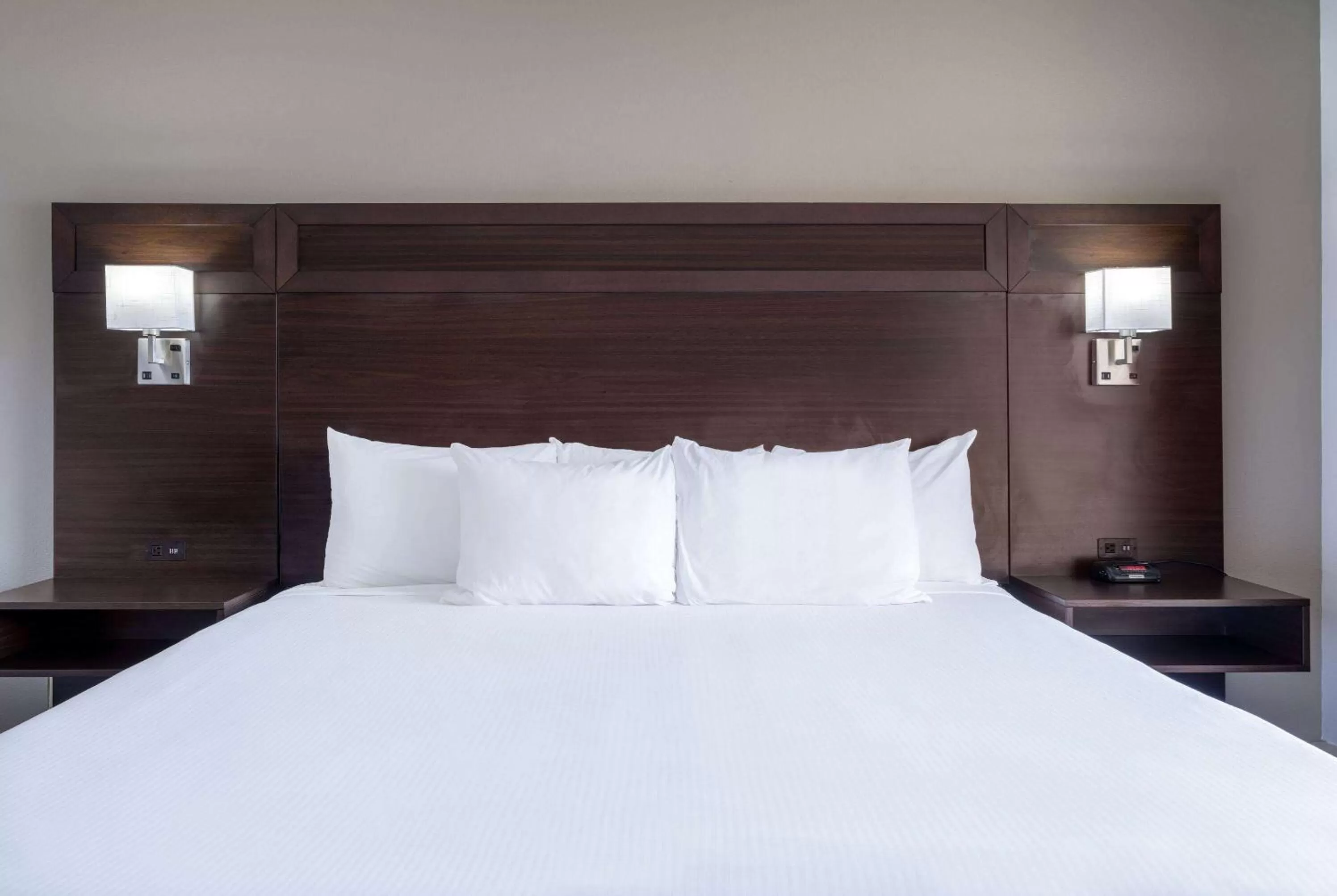 King Room - Mobility Access/Non-Smoking in Ramada by Wyndham Juneau