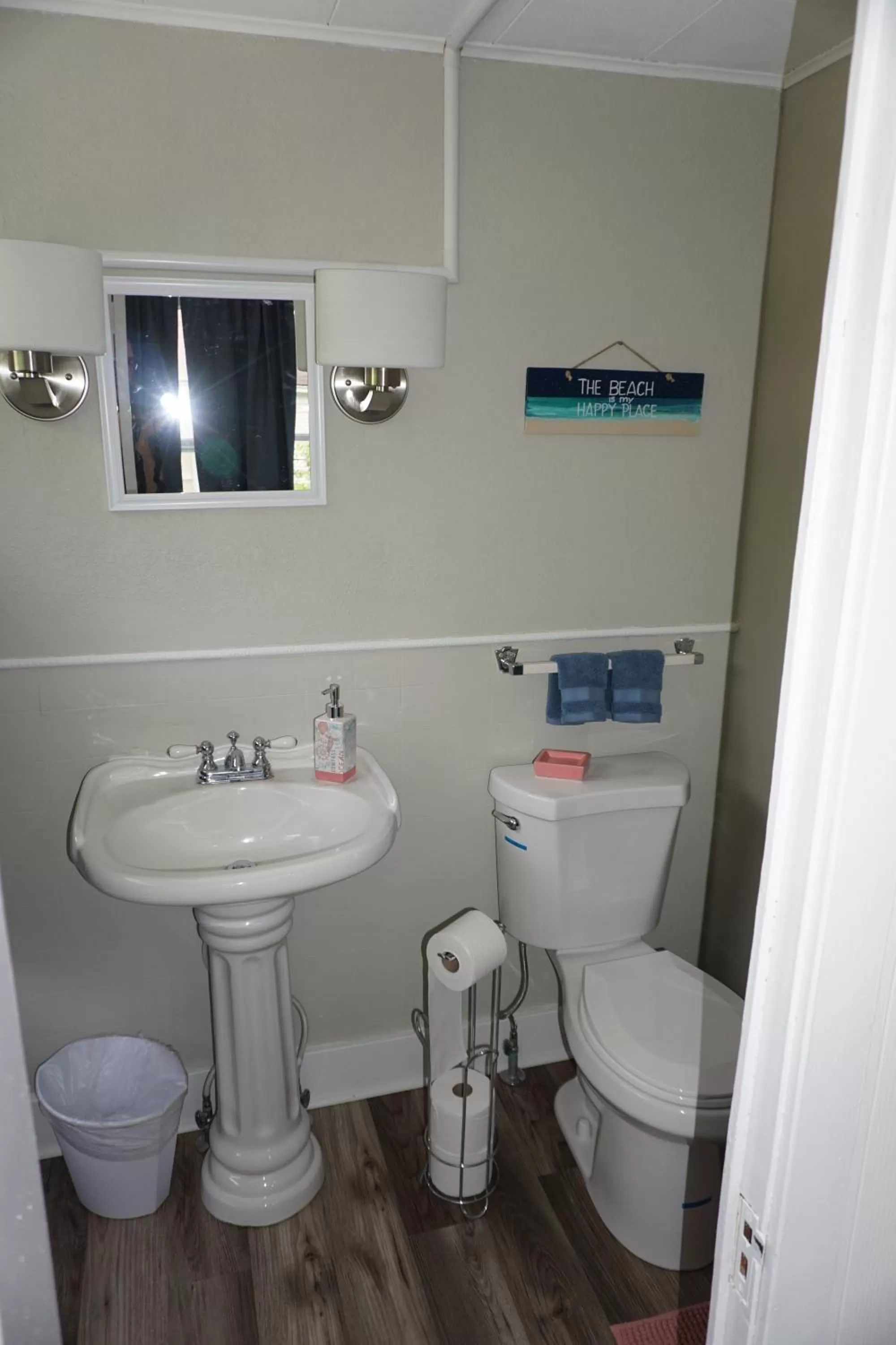 King Suite in Charlevoix House - The Northside