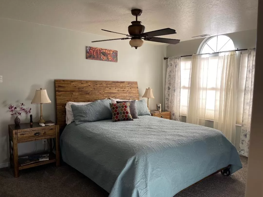 King Room with Garden View in Harvest House Bed and Breakfast