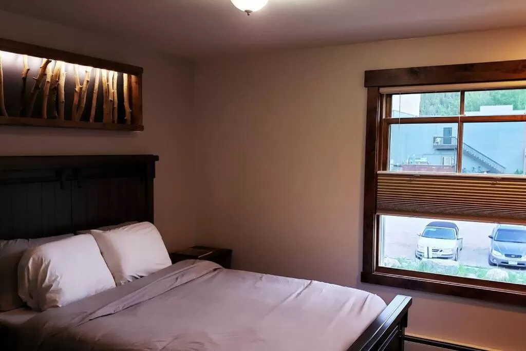 Clear Creek Inn