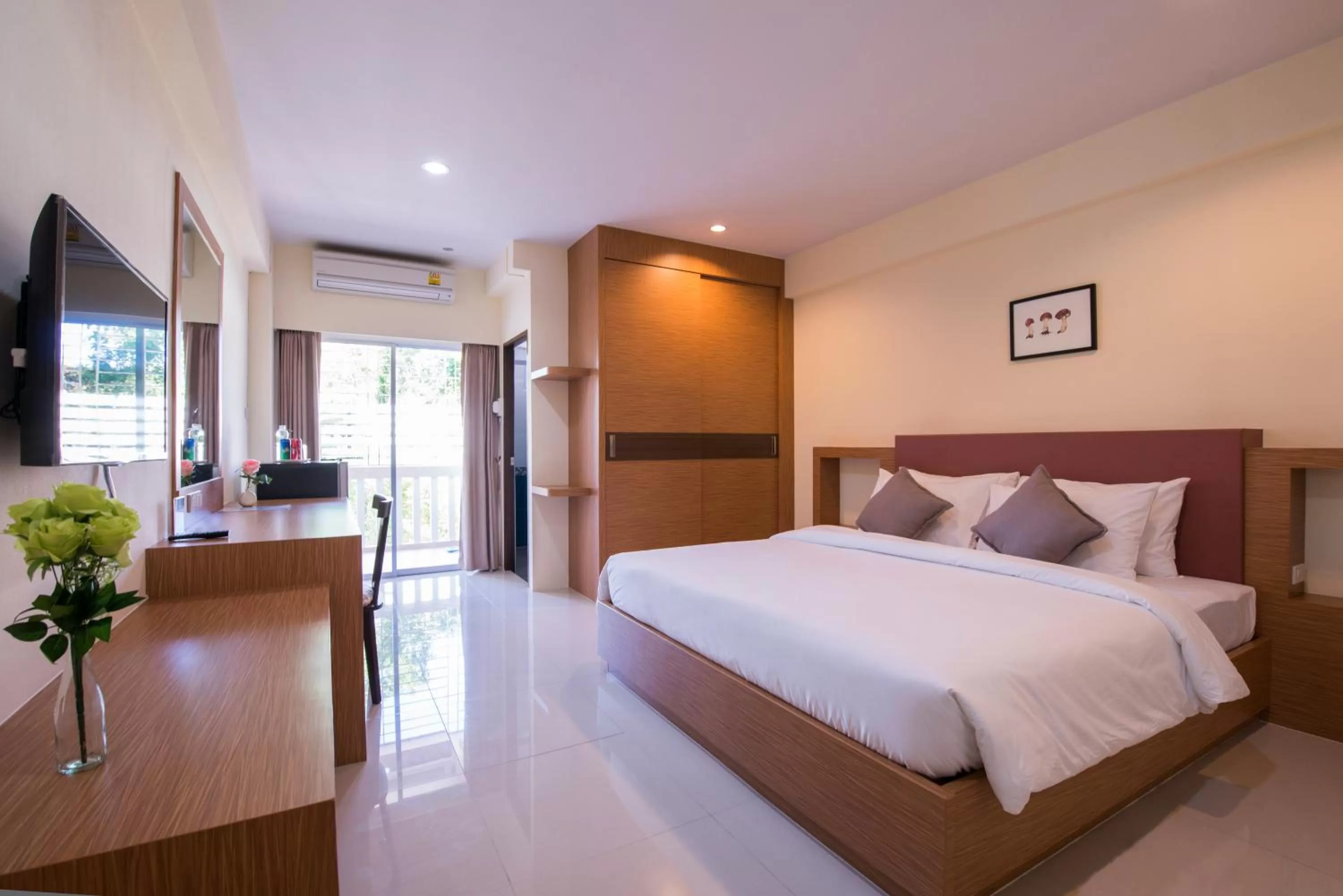 King Room with Garden View in U Duay Gan Garden Home