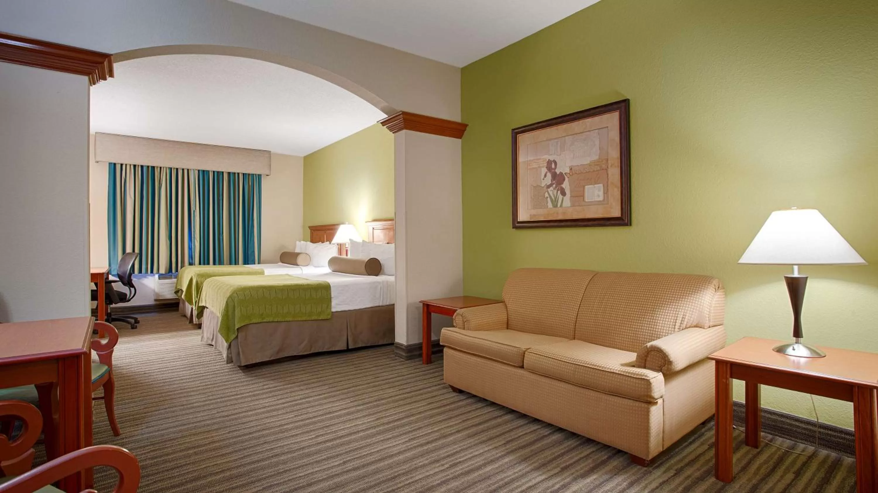 Double Suite - Non-Smoking in Best Western Plus Miami-Doral/Dolphin Mall