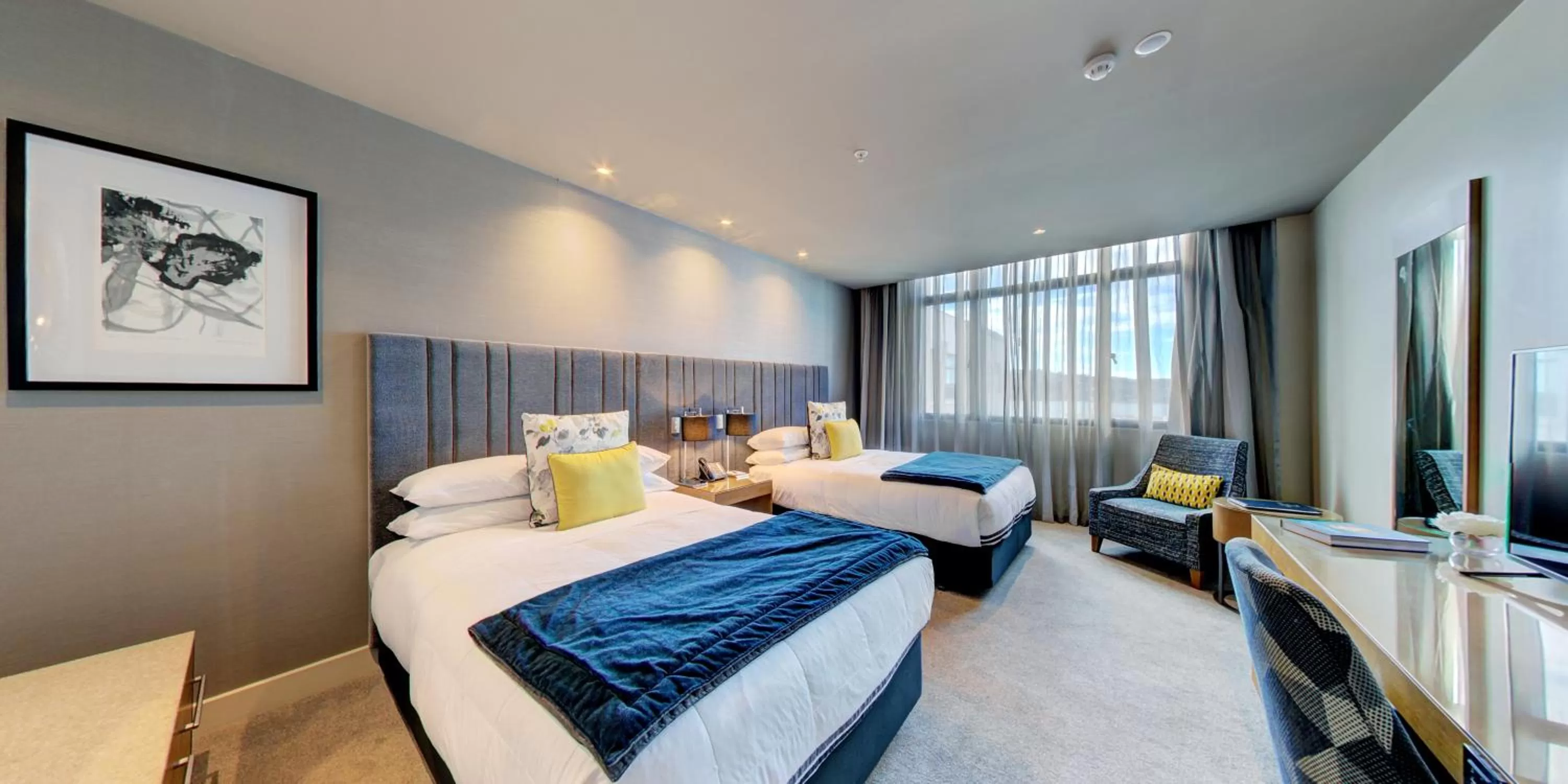 Standard Twin Room in Distinction Dunedin Hotel