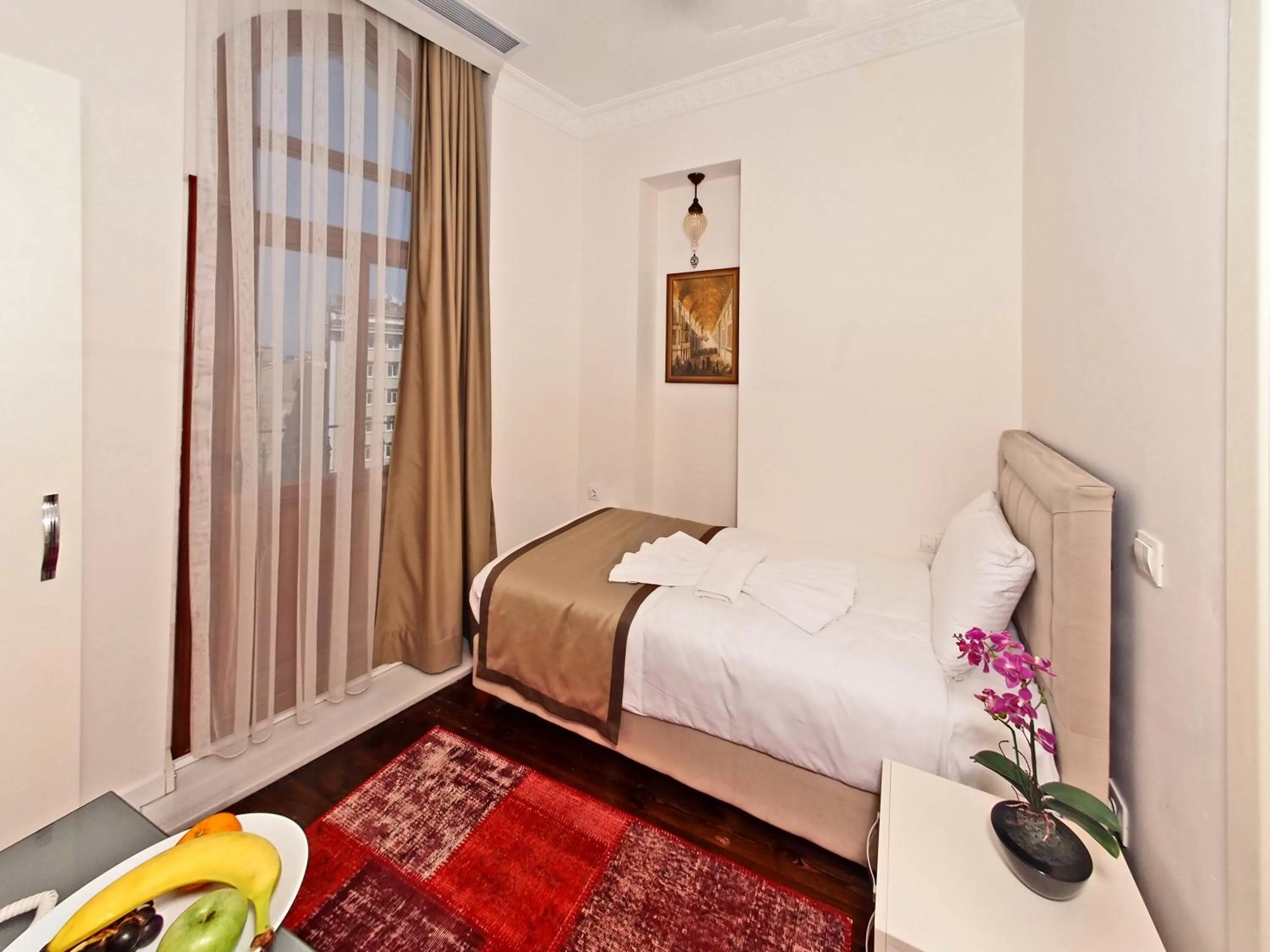 Standard Single Room in Nusretbey Hotel