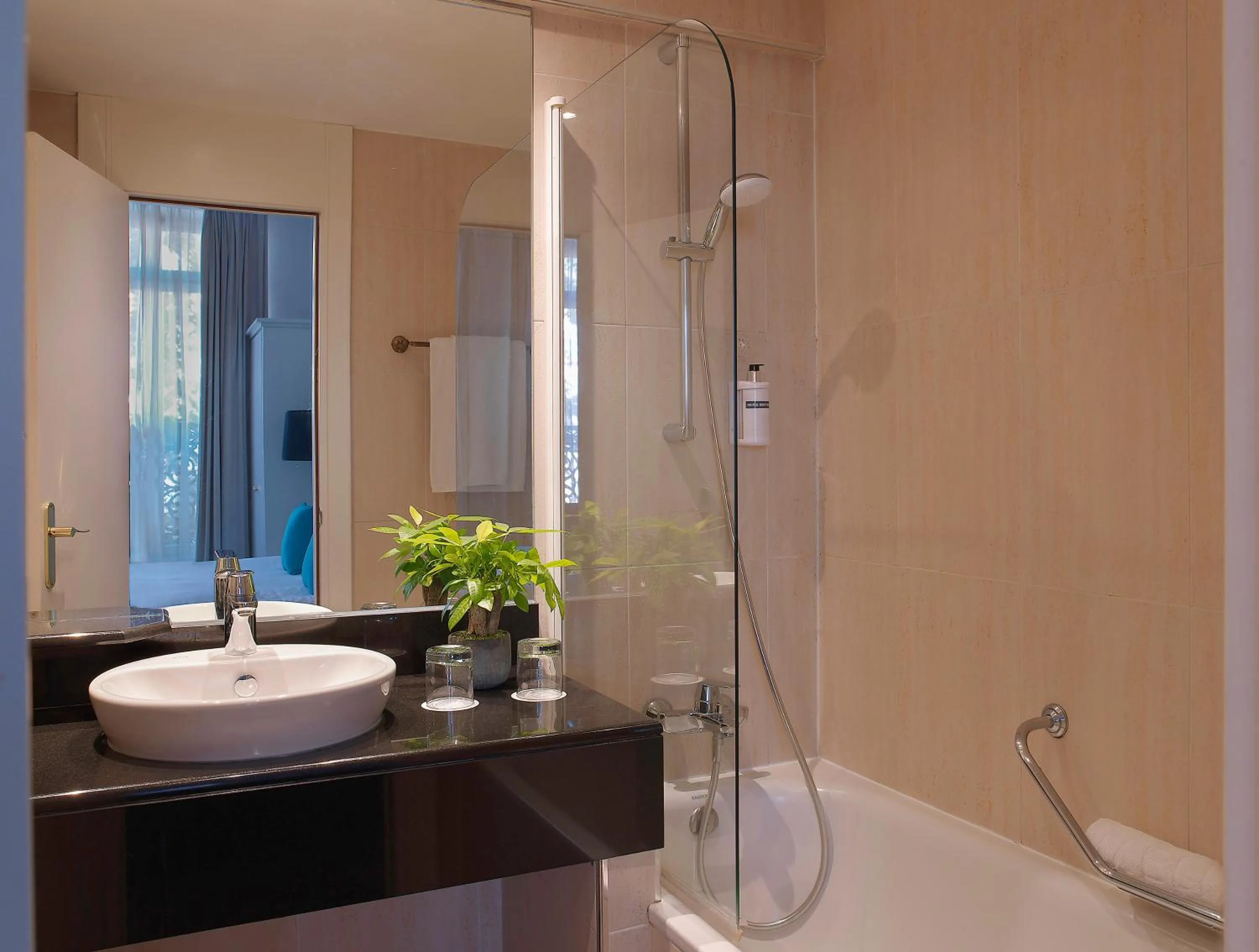 Premium Room in Hotel Paris Opera Affiliated by Meliá